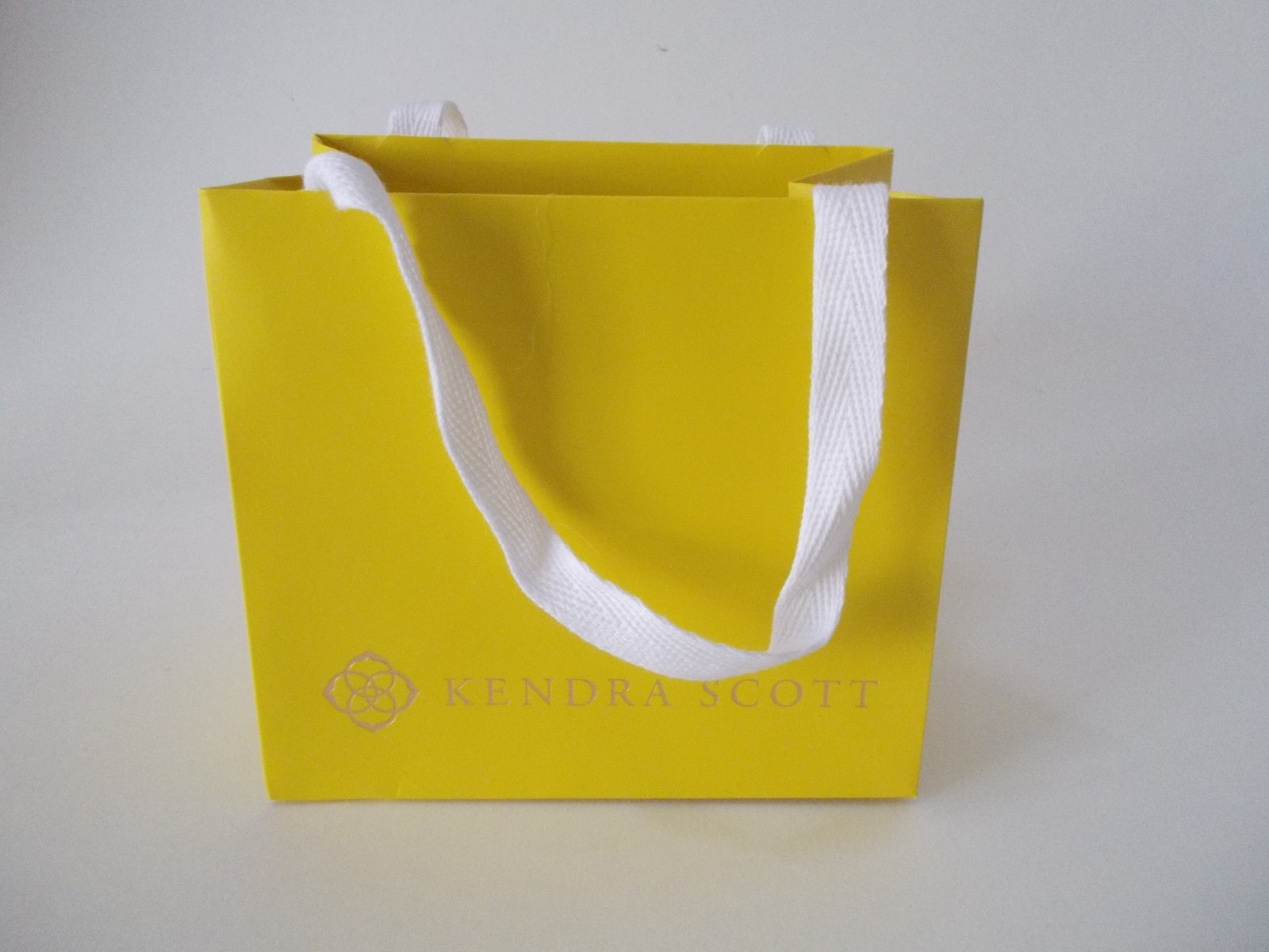 NEW KENDRA SCOTT Yellow Small Gift Bag 5.5 x 5 x 3.5