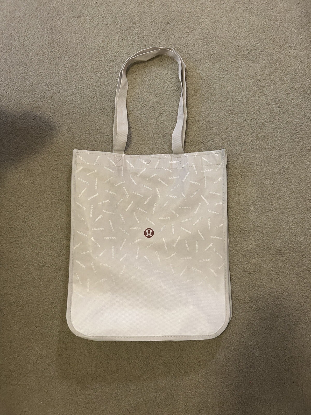 Lululemon White Manifesto Holiday 2022 Large Reusable Tote NEW