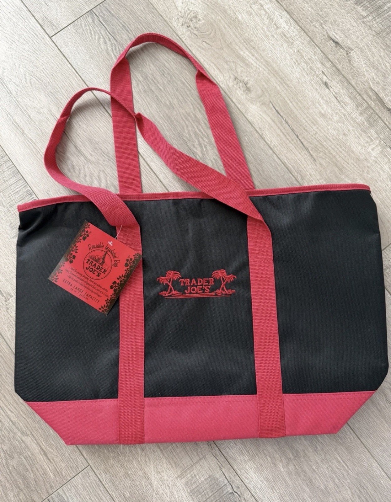 Trader Joes Black & Red Reusable Insulated Bag 7 Gallons NWT