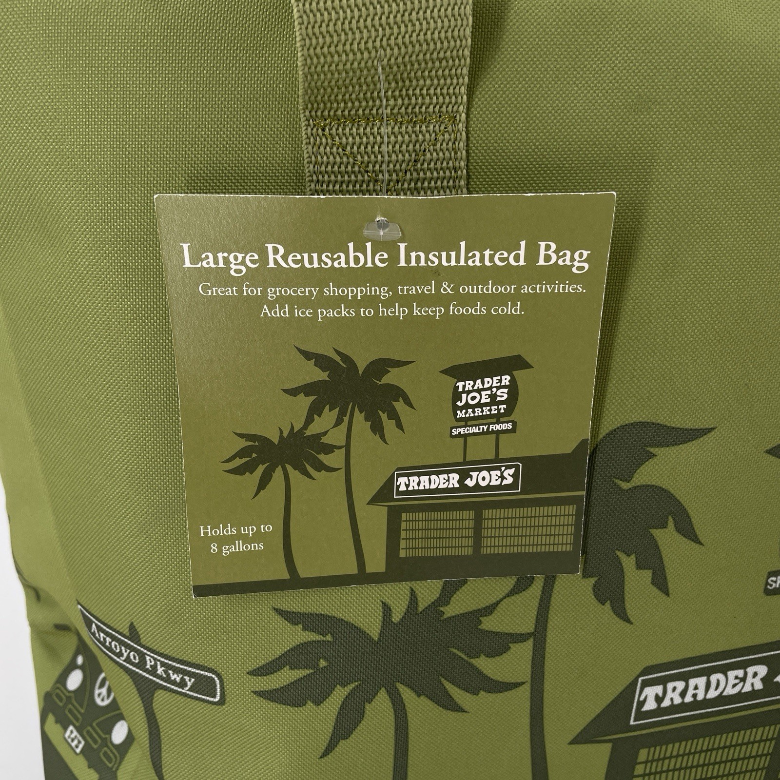 Trader Joe’s Large Reusable Insulated Tote Bag in Green – 8 Gallons