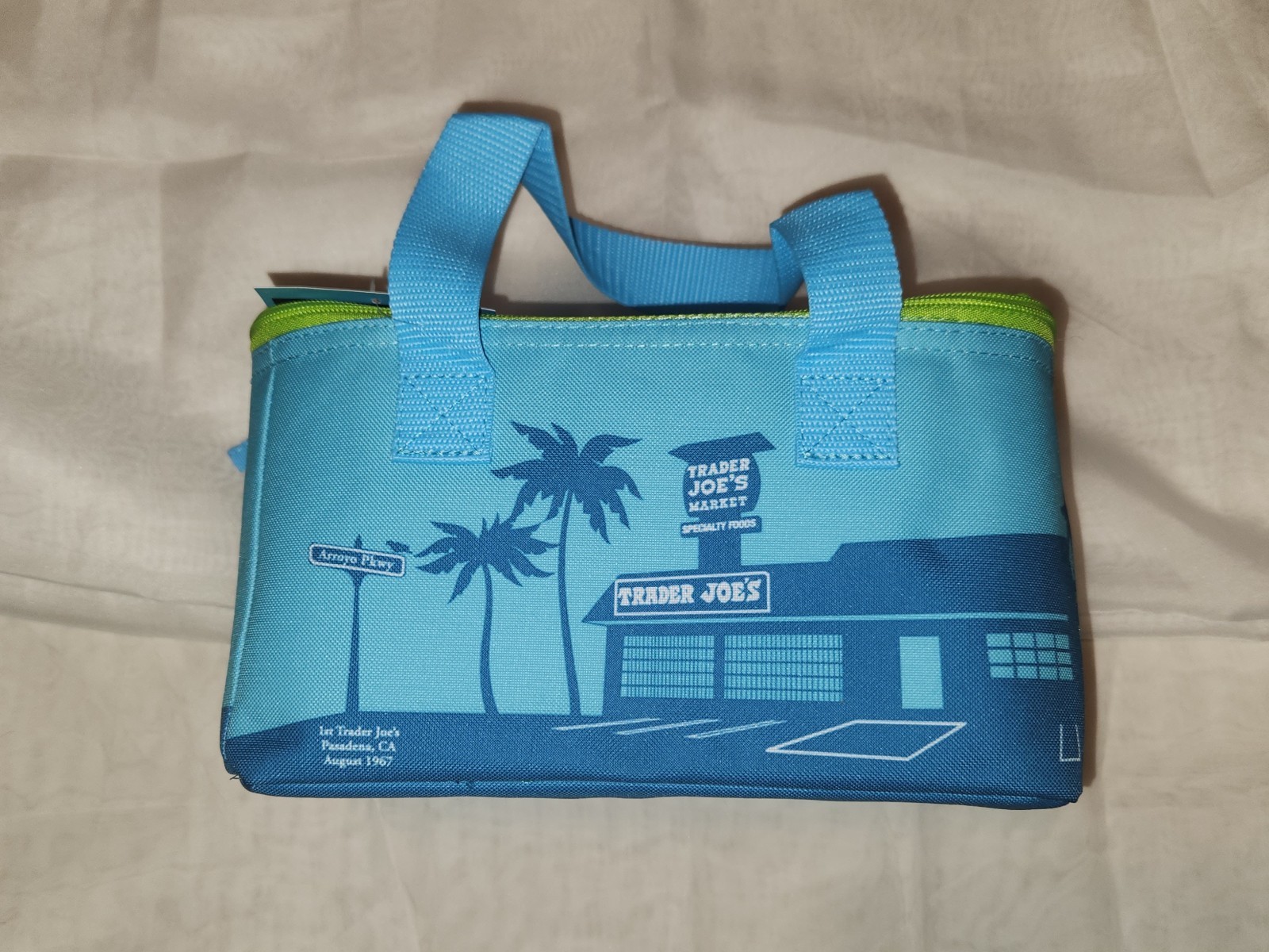 NWT Trader Joe’s Mini Insulated Tote Cooler Bag 1.5-Gal Blue Lunch Travel Beach