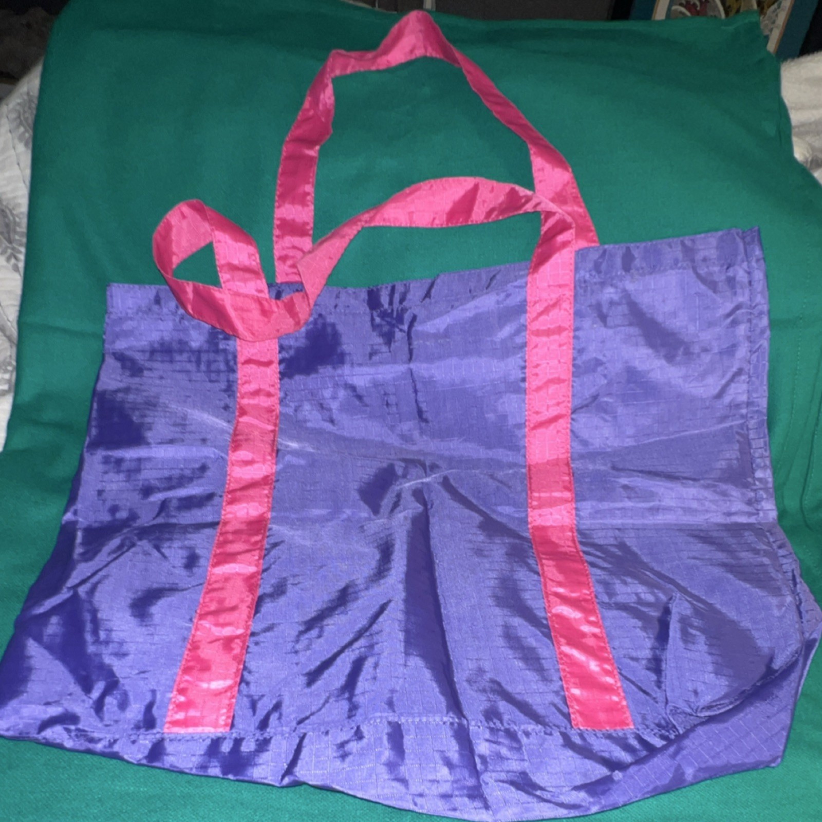 Avon Foldable Reusable Shopping Bag Pocket Purple Pink Colorblock Man Made Large