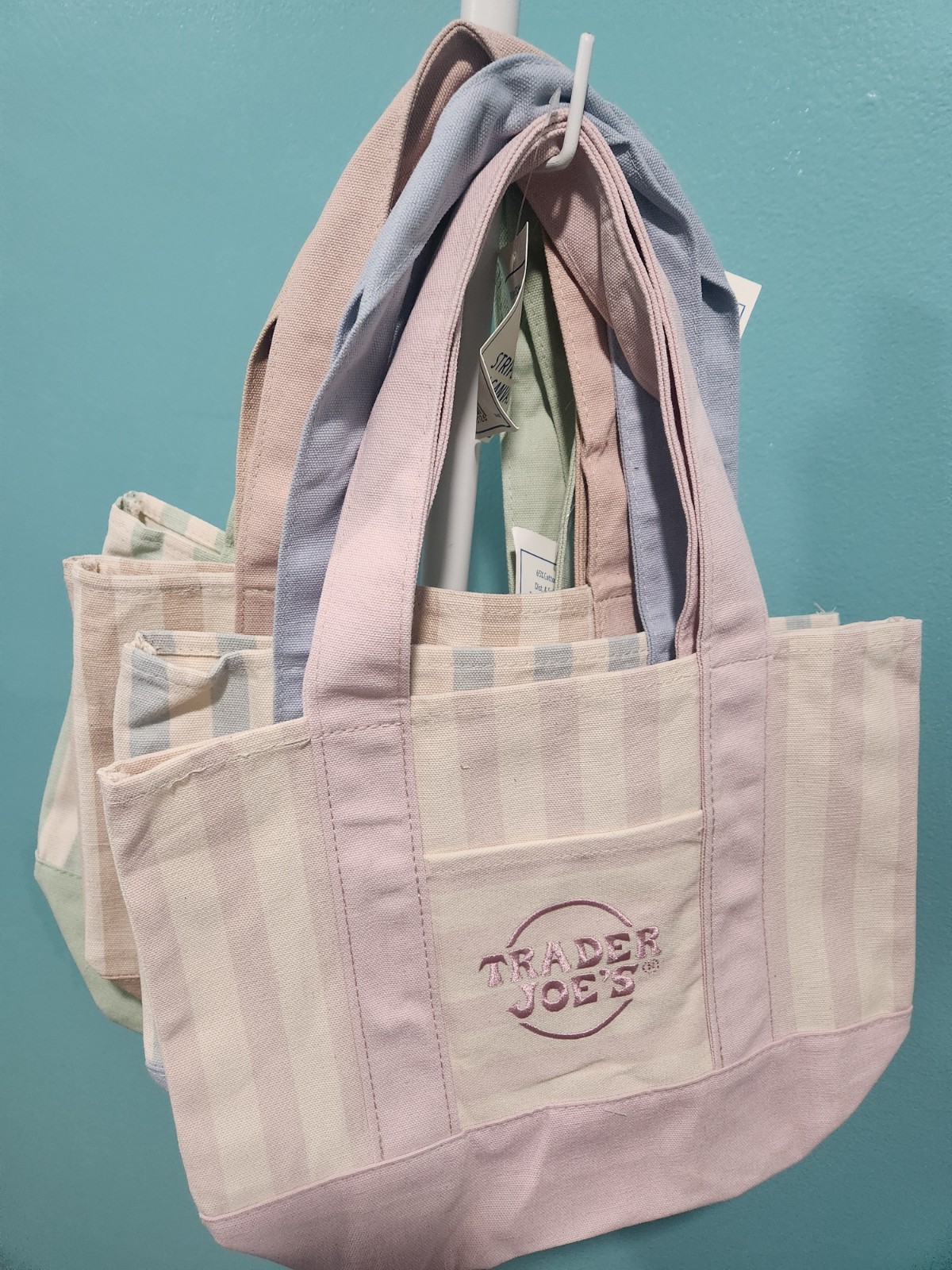 4 TRADER JOE’S MINI PASTEL STRIPED CANVAS TOTE BAGS LIMITED EDITION 2026 NWT
