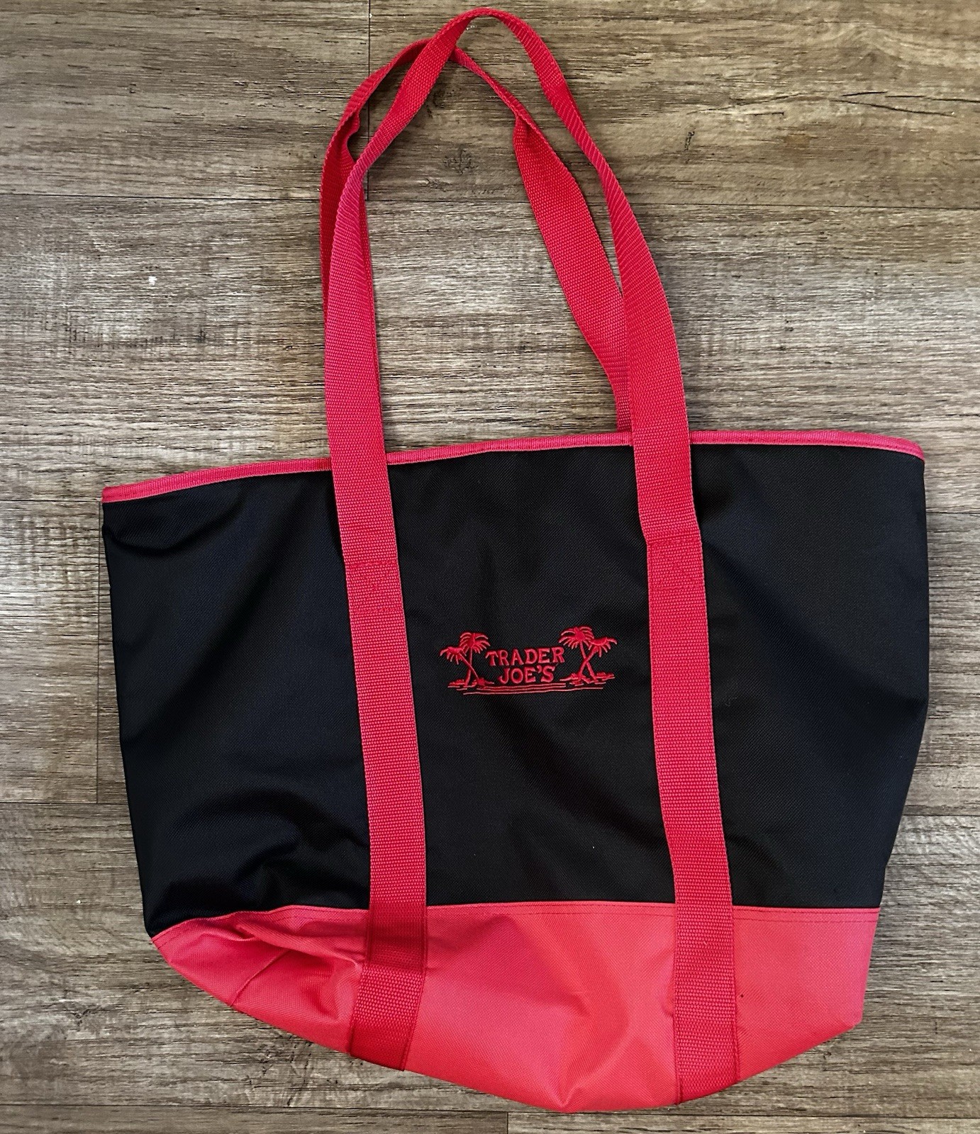 Trader Joe’s Black Red Insulated Large Cooler Tote Reusable Shopping Bag NWOT