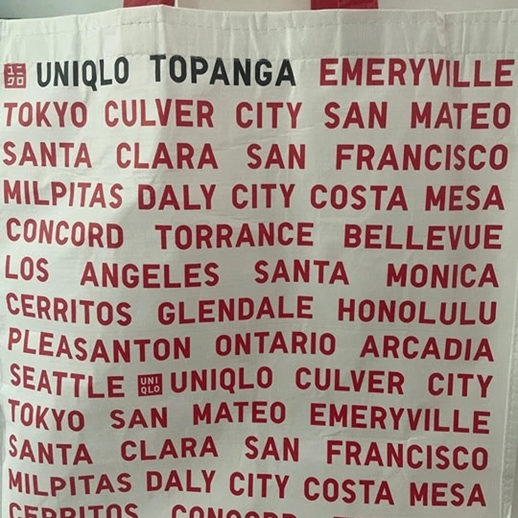 UNIQLO reusable bag shopping tote city collectible white red limited edition