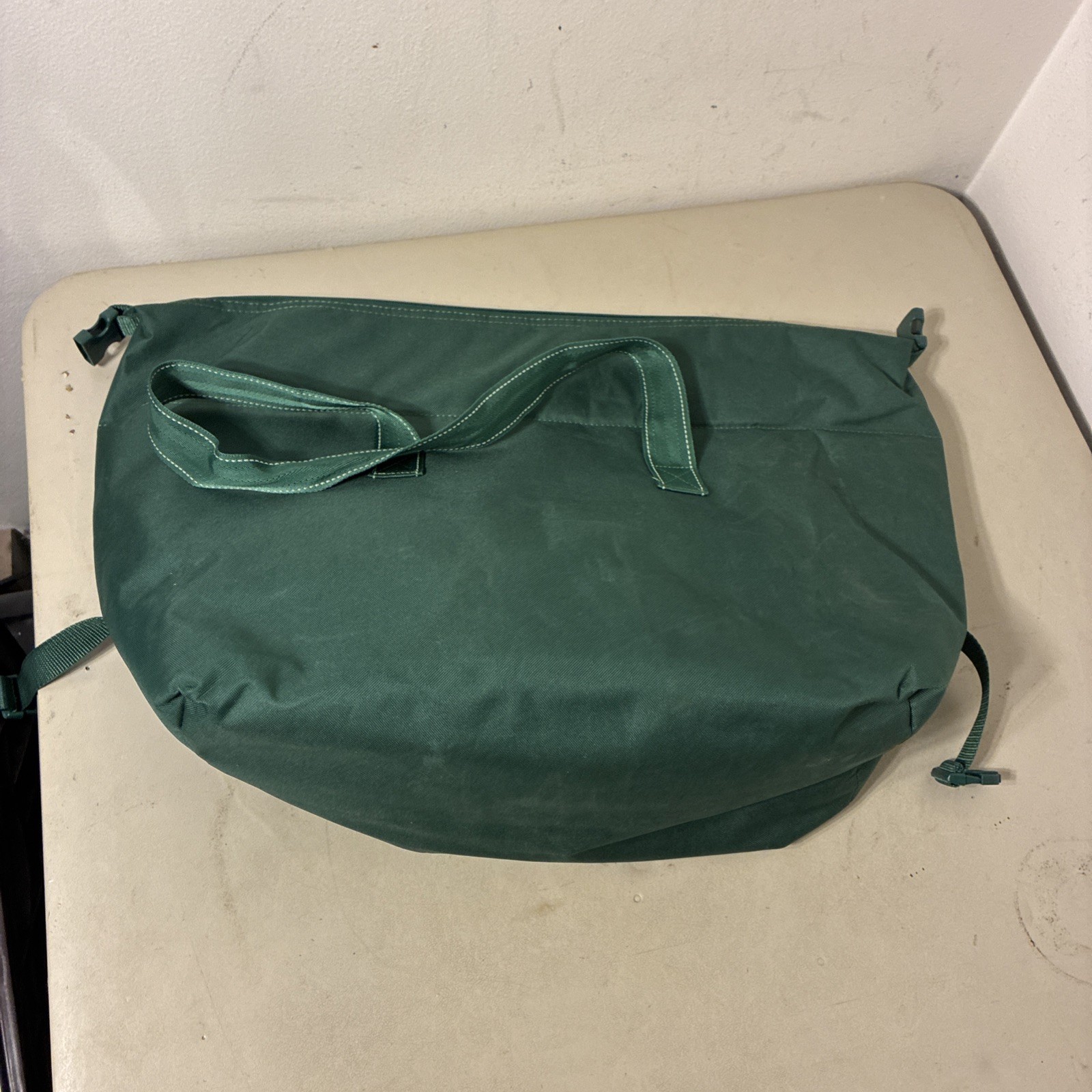 X-Large Costco Wholesale Tote Cooler Bag Lined Insulated Zip Reusable 26″ Green