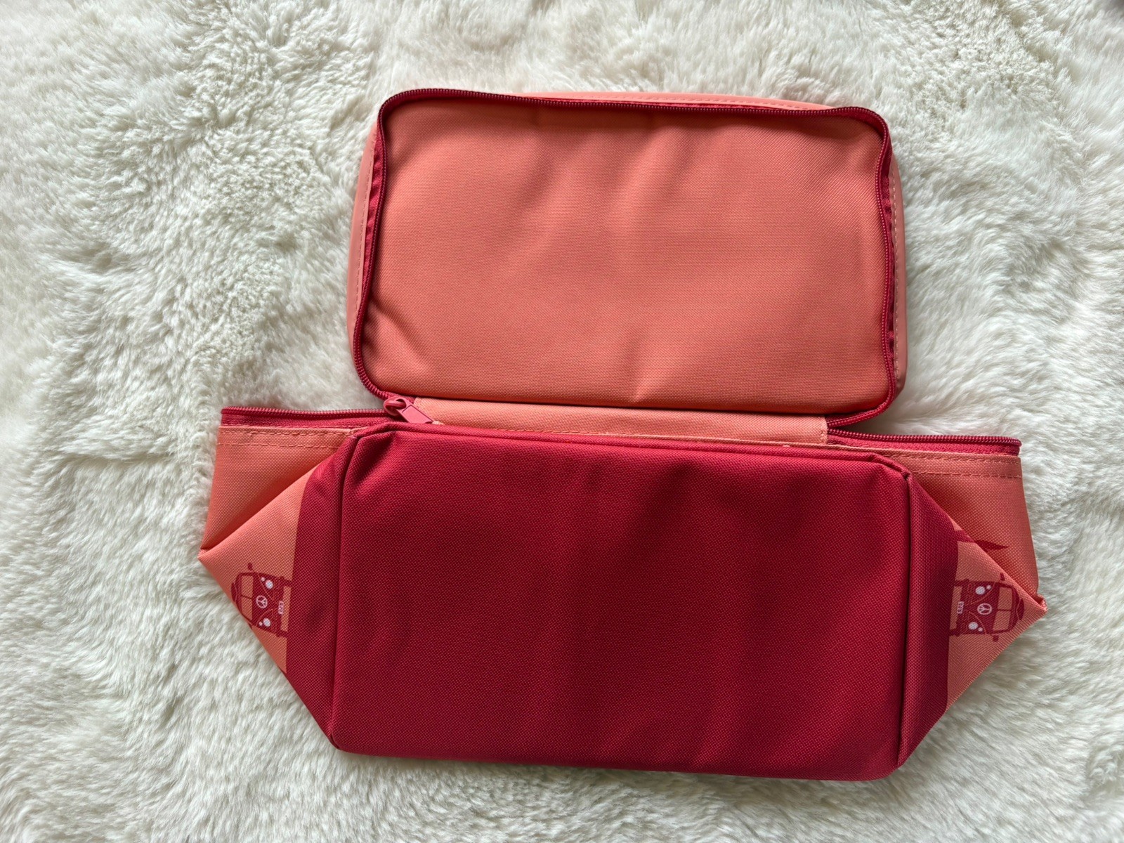 Brand New with Tag Trader Joe’s Mini Insulated Cooler Tote Bag – Peach