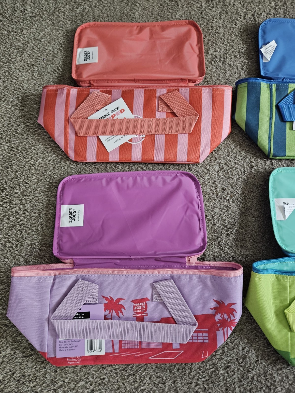 Trader Joe’s 2026 Mini Insulated Cooler Tote Limited Edition SET OF 6!