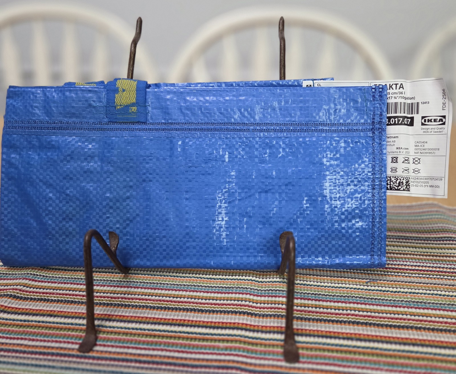 IKEA FRAKTA Medium Blue Durable Shopping Bag 17 ¾x7x17 ¾ “- 10 Gal – New