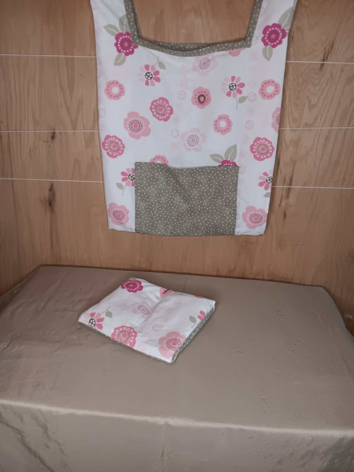 New handmade Reusable Market Bag Foldable with pocket Cotton Fabric