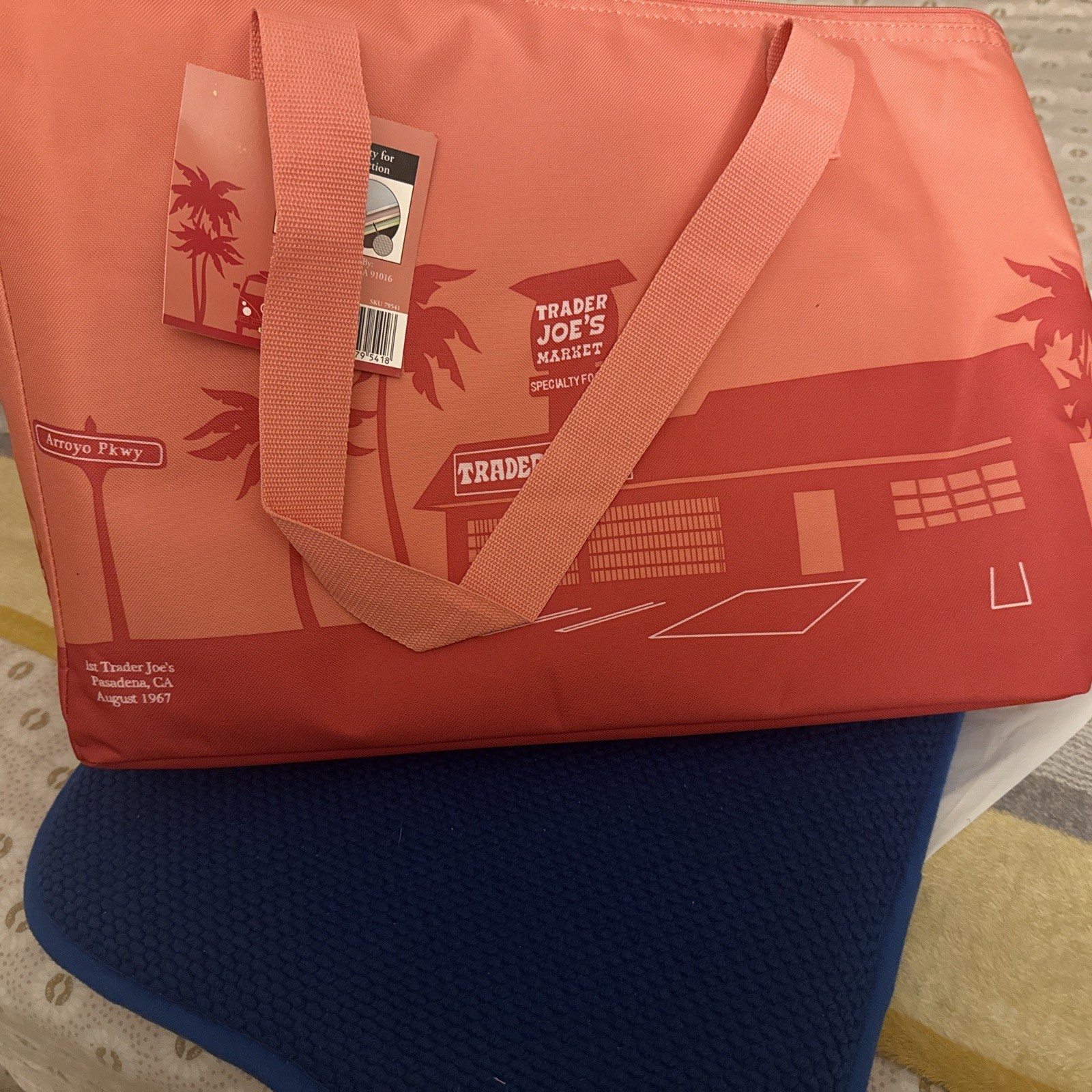 Trader Joe’s Large Insulated Reusable 🍑 PEACH 🍑 Cooler Bag BRAND NEW w/TAGS