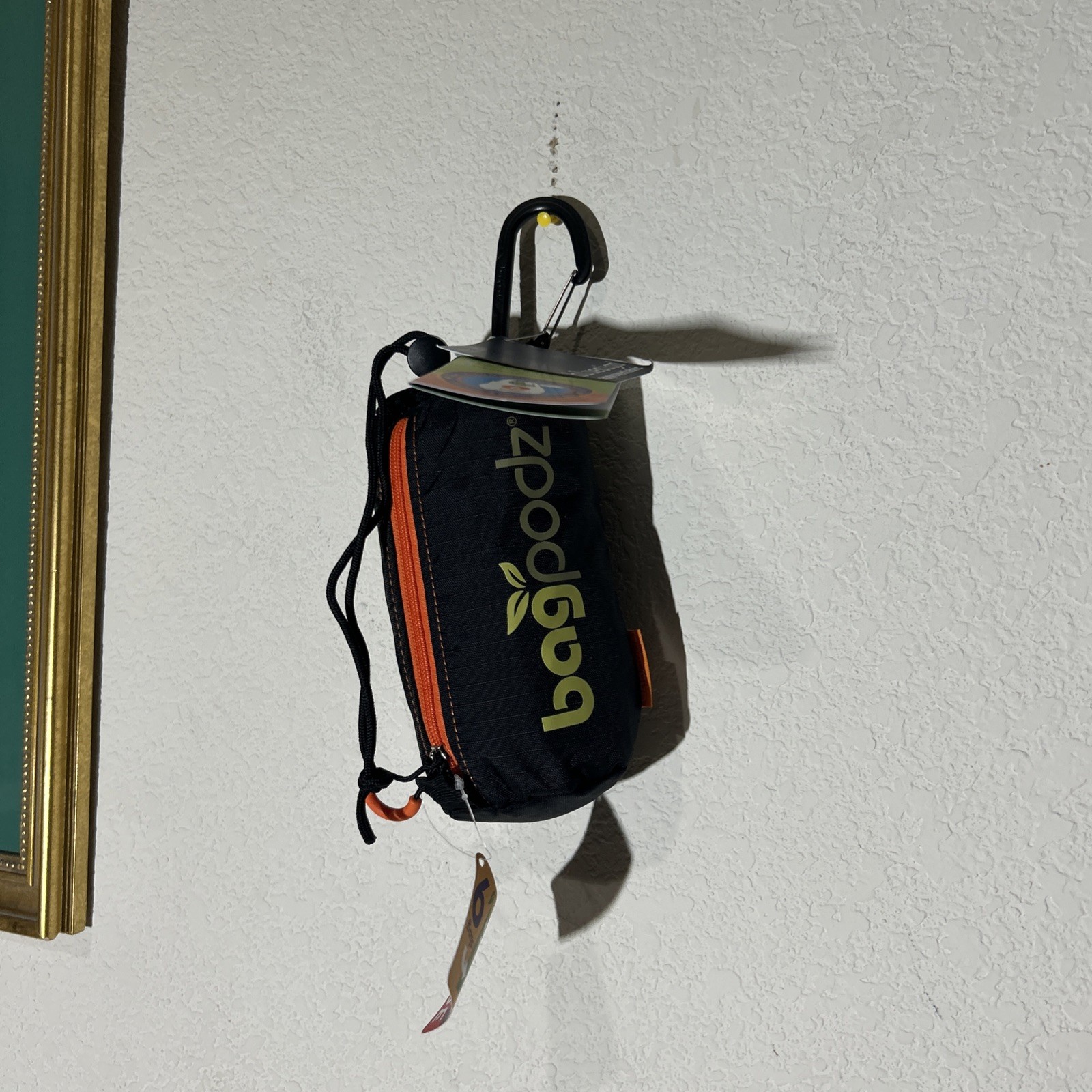 BagPodz 6 Shopping Bags Inside a Compact Pod with carabiner Clip
