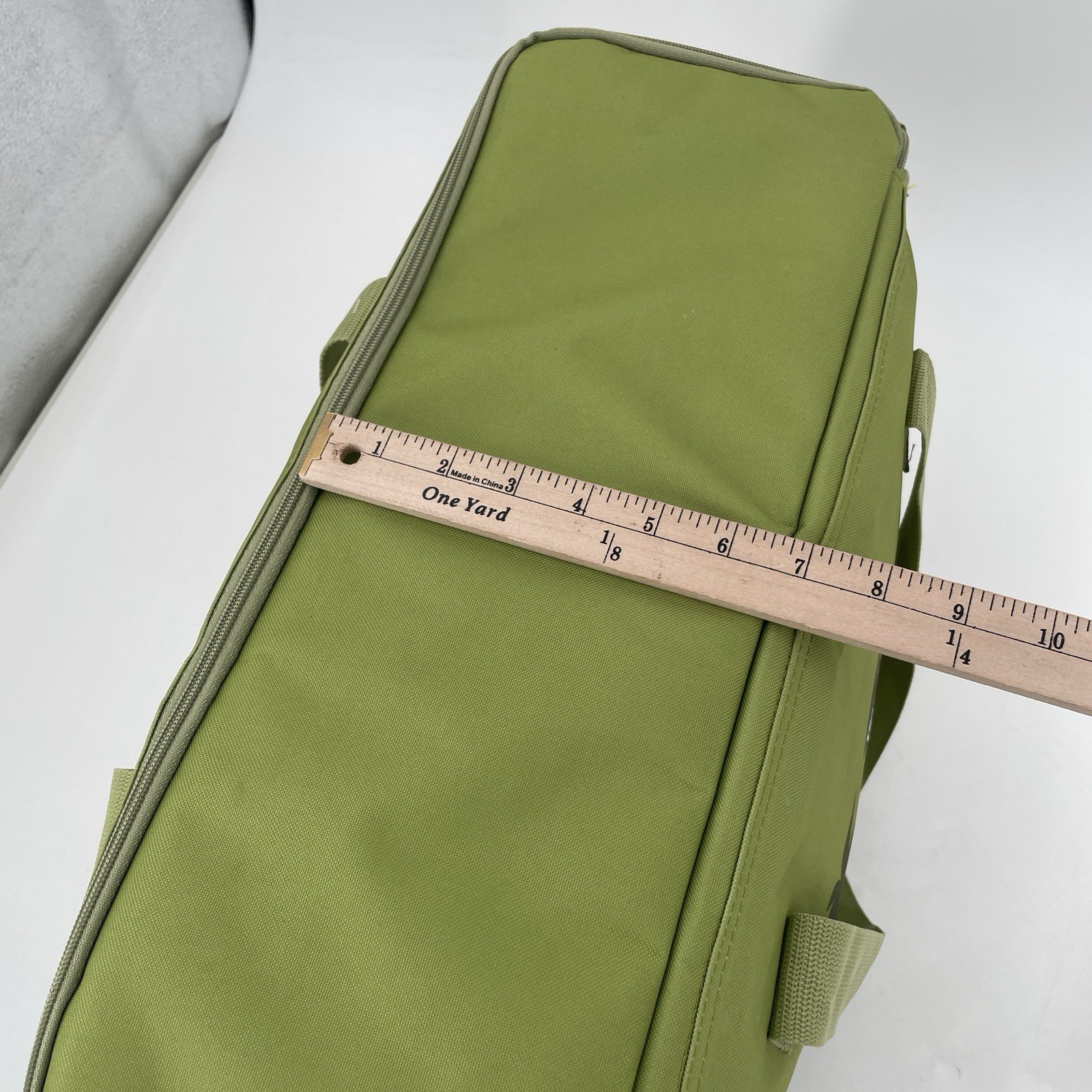 Trader Joe’s Large Reusable Insulated Tote Bag in Green – 8 Gallons