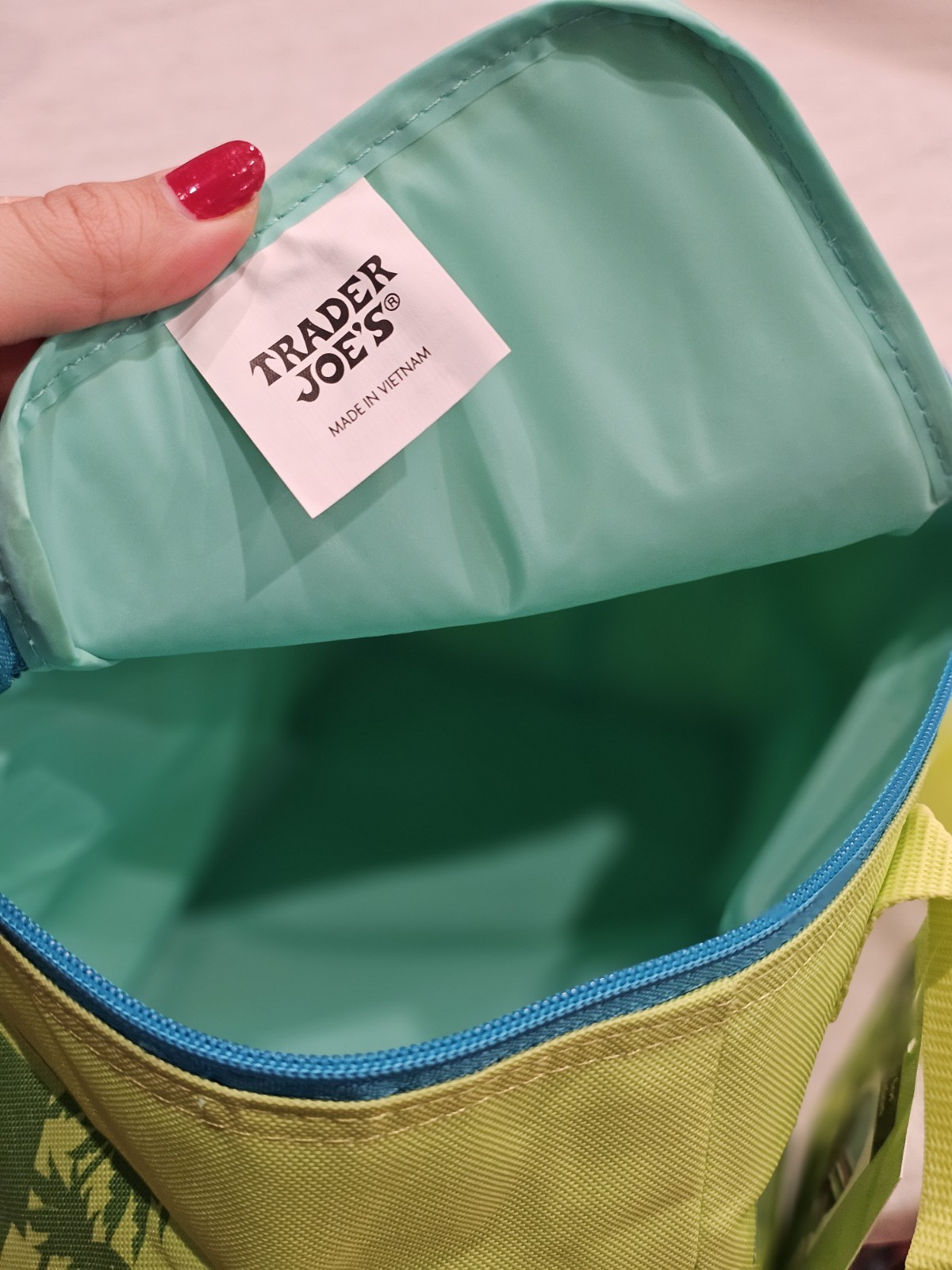 Trader Joe’s Mini Insulated Bag 2026 Summer Fun Full Set Of 6 NEW AUTHENTIC