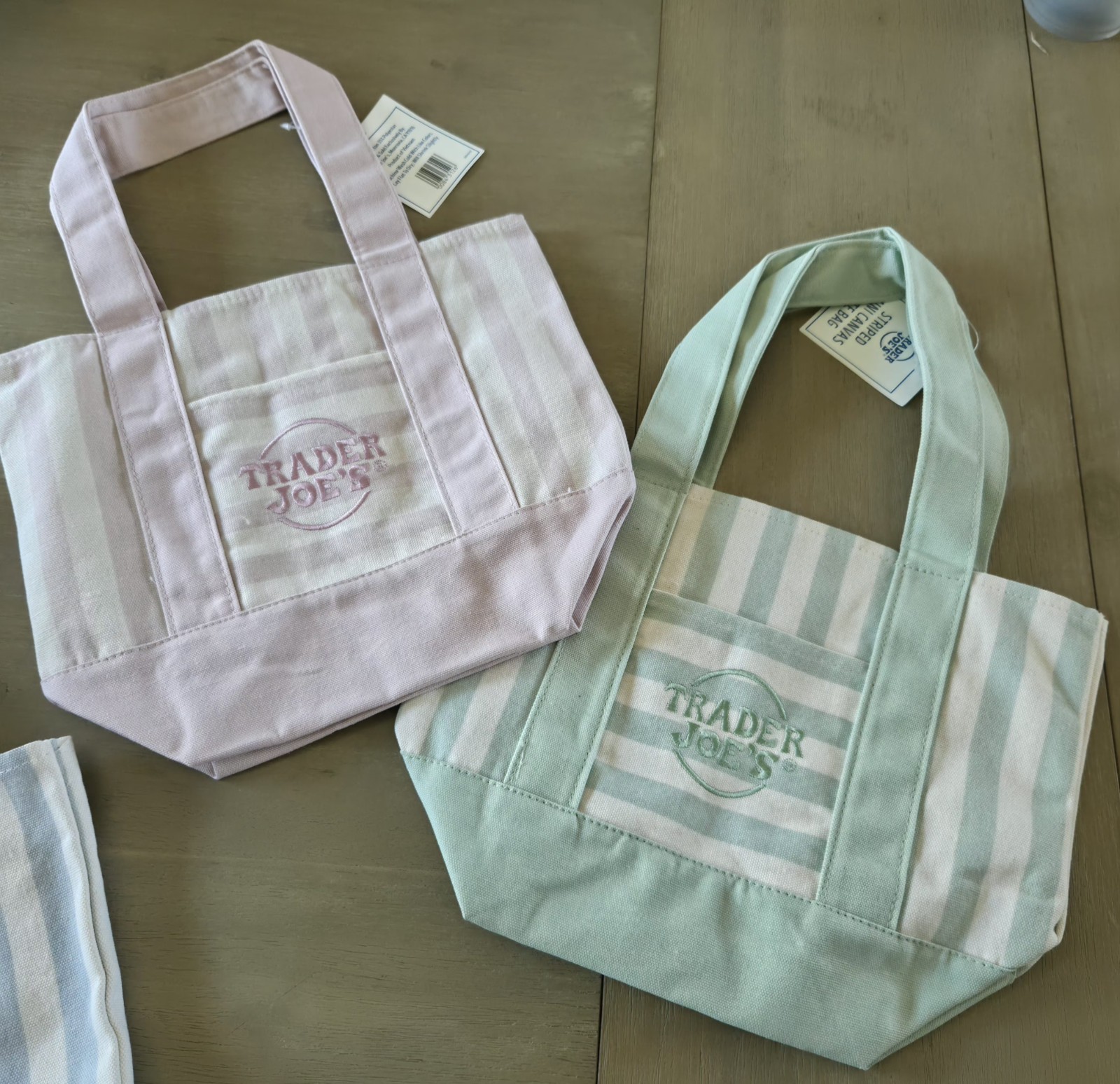 Trader Joe’s Mini Pastel Stripe Canvas Tote Bag Limited Edition 2026 (Set Of 4)
