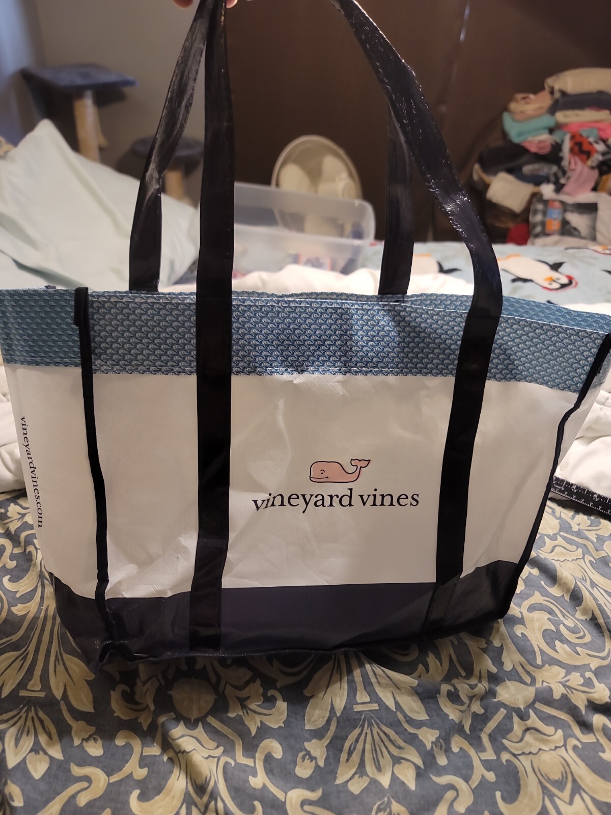 Vineyard Vines Large 15.5″ x 12″ Plastic Reusable Eco Shopping Tote Bag Logo