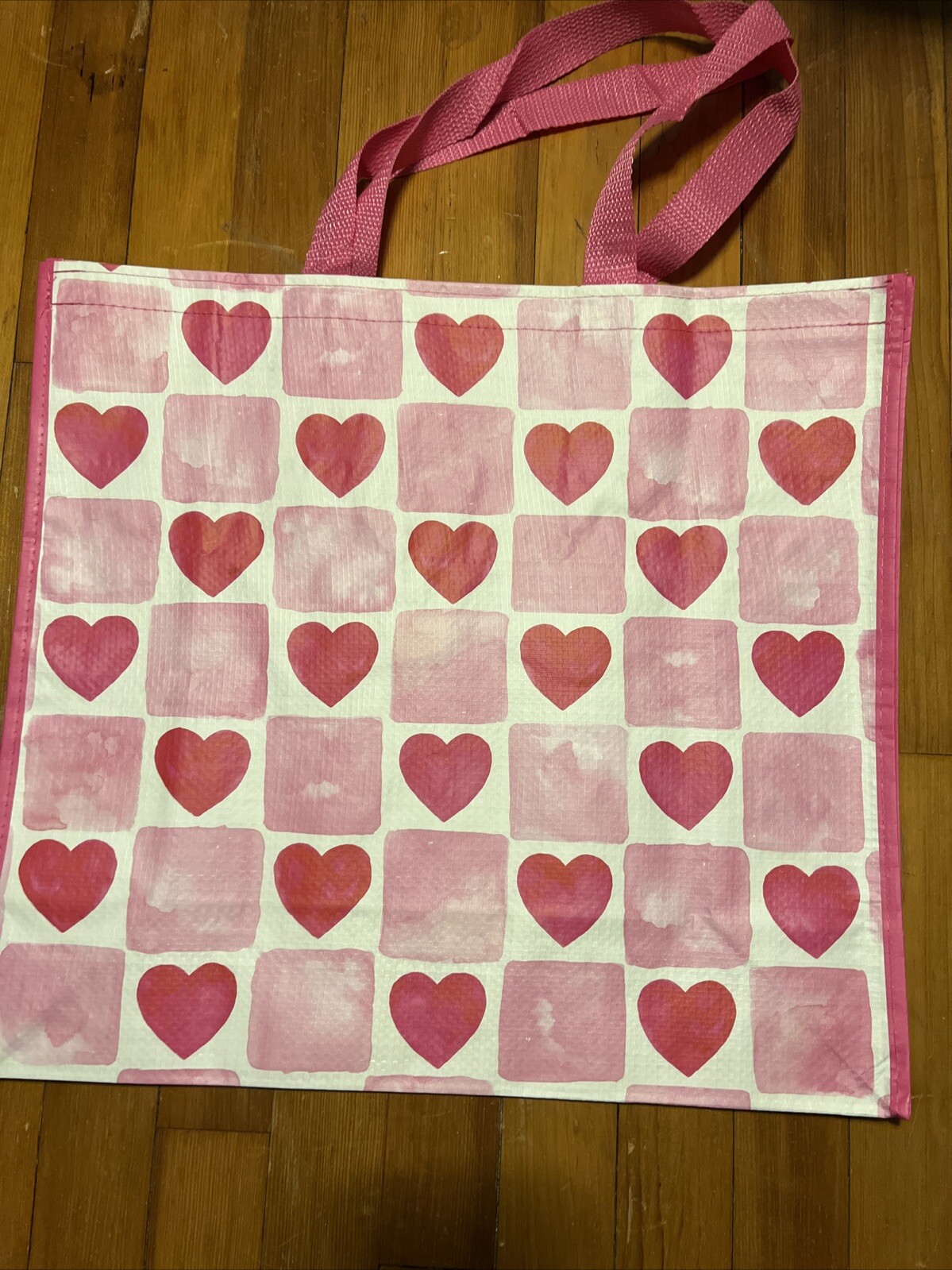 TJMaxx Shopping Bag Beautiful HEARTS ❤️ in 💖PINK 🌸 Reusable Tote Bag HAPPY