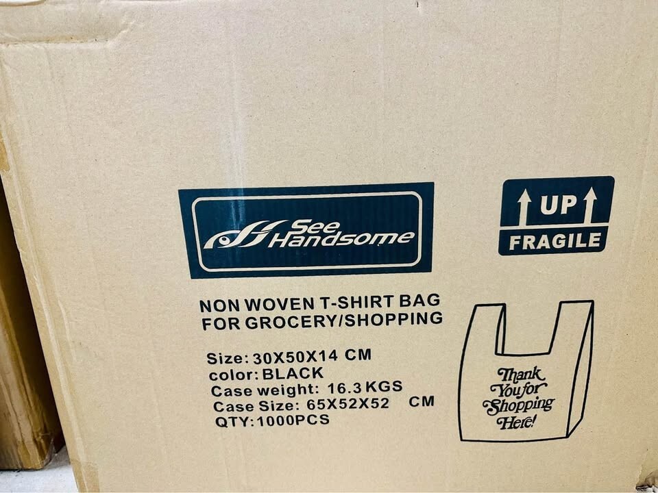 Non woven Grocery, Retail T-shirt Shopping Reusable Bags 750 -1000 Bags- 40 GSM