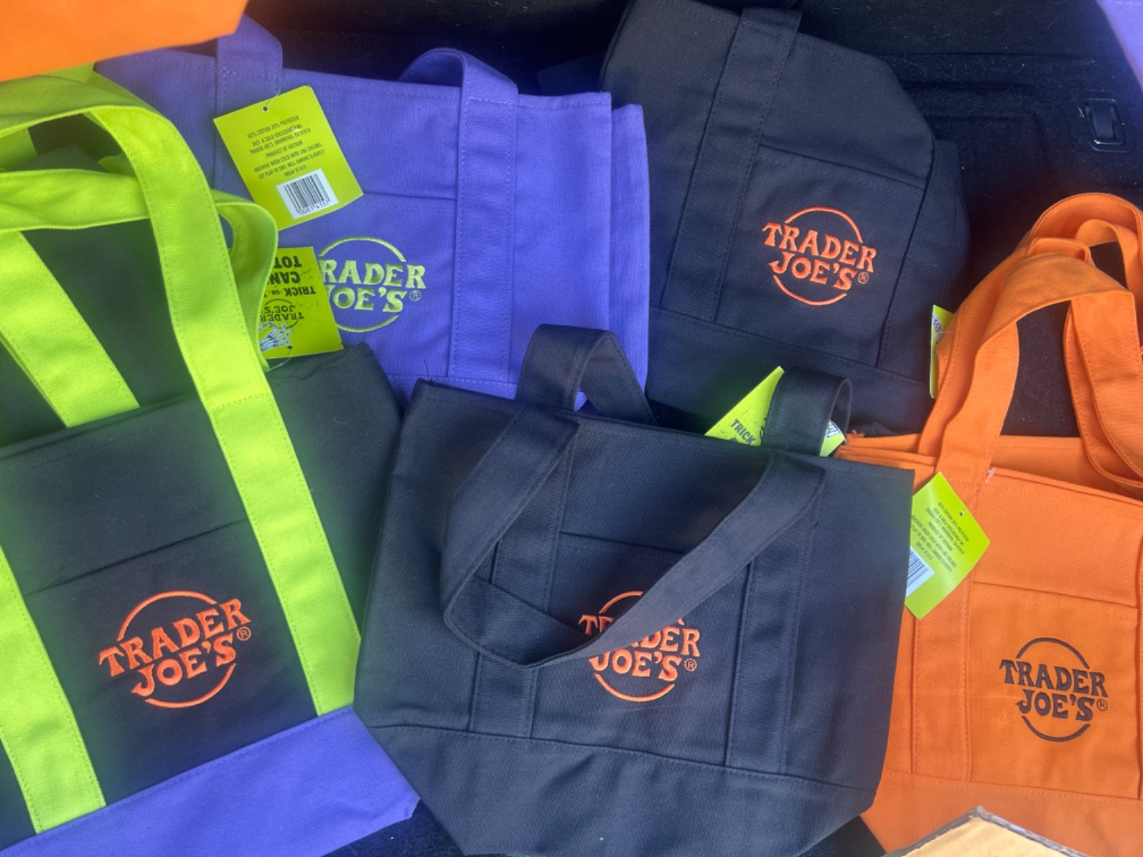 Trader Joes Mini Canvas Tote Bag Set of 4 Halloween LIMITED In Hand Fast Ship