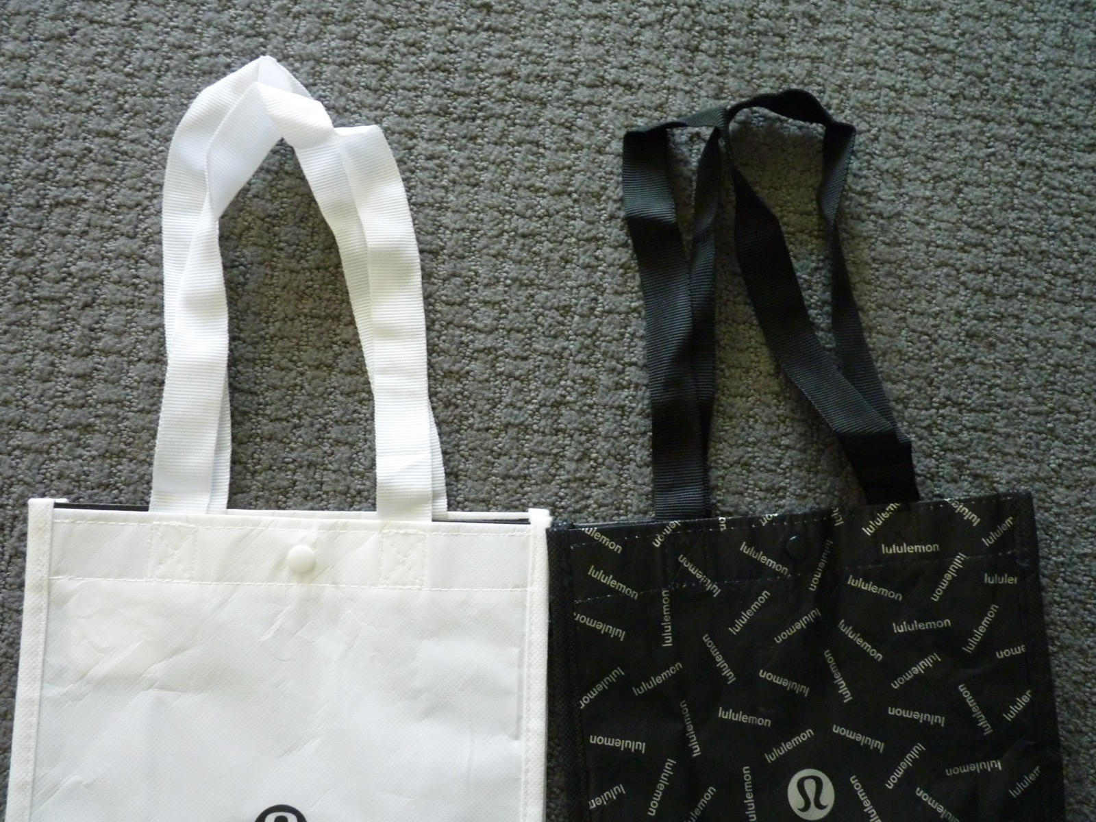 Lululemon Reusable Shopping Tote Bags (4) Small Totes Different Designs (F)
