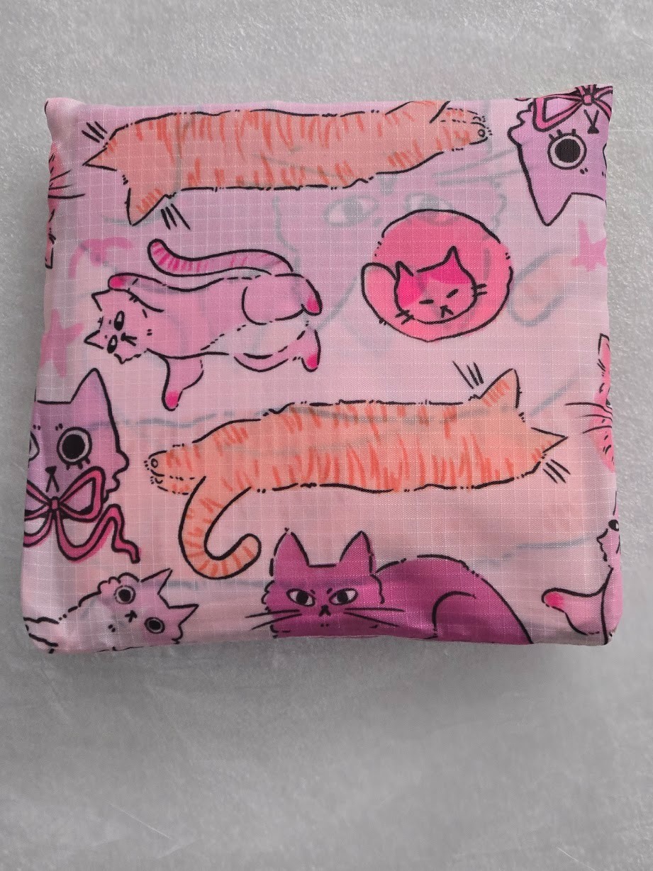 Standard Reusable Bag Arty Pink Cat Foldable Tote 16″ x 25″ x 5″ Pink/Multicolor