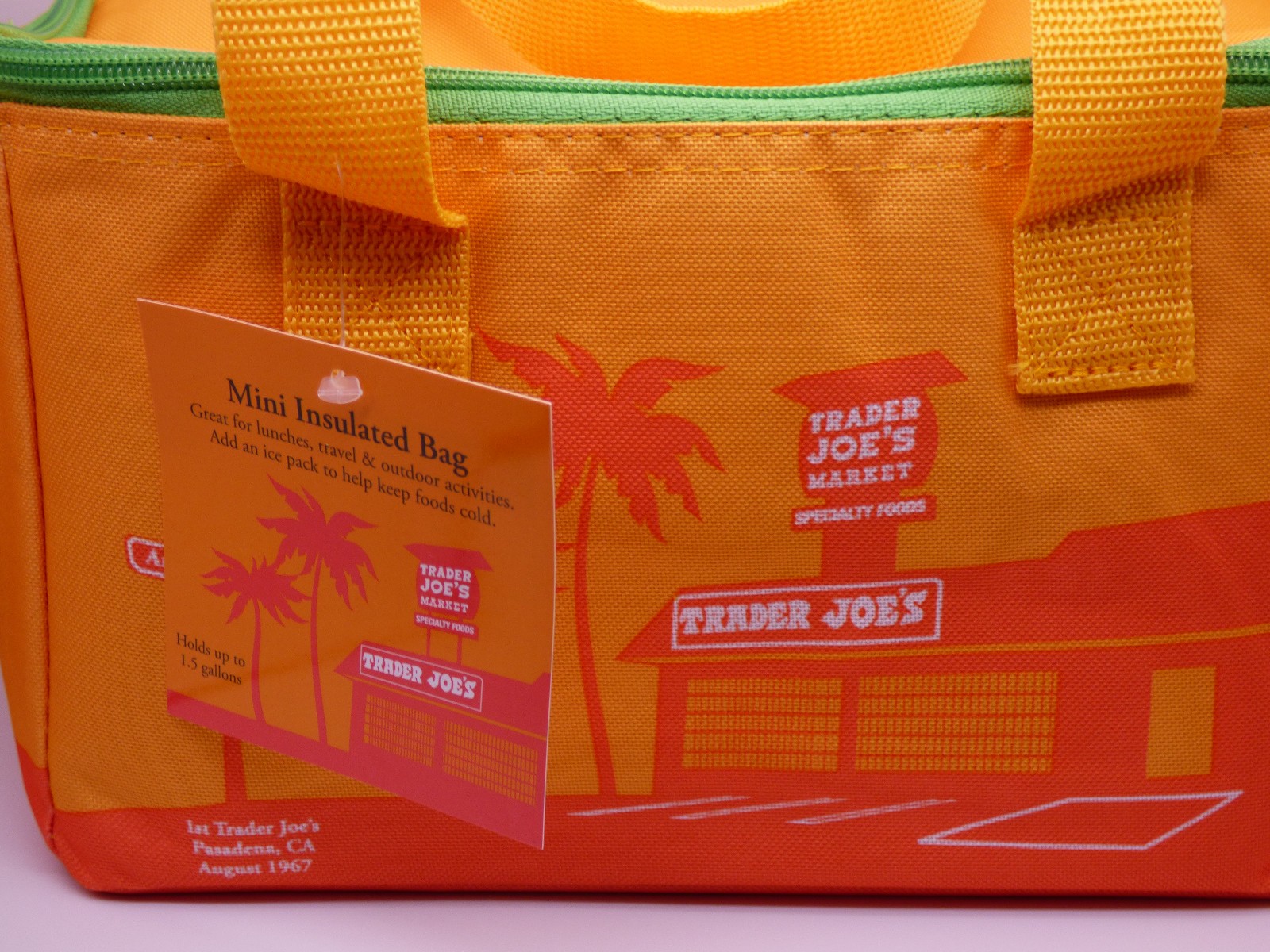 Trader Joe’s – Mini Insulated Bag – Orange/Green – 10″ x 6″ x 6″ – 1.5 gal
