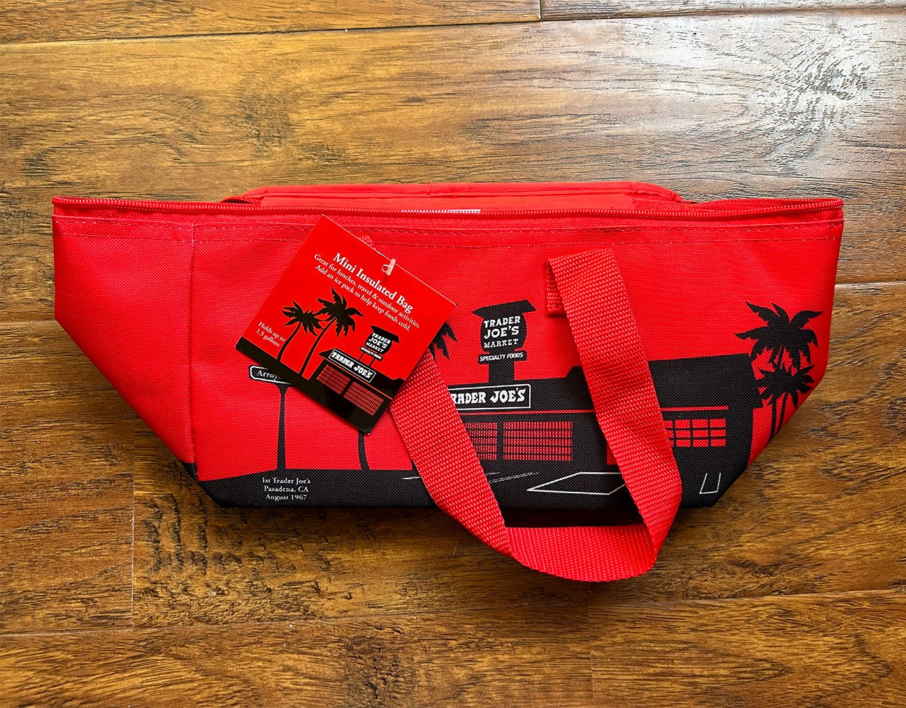 TRADER JOE’S Mini INSULATED Tote Bag RED Holiday With Tags Sold Out Brand New