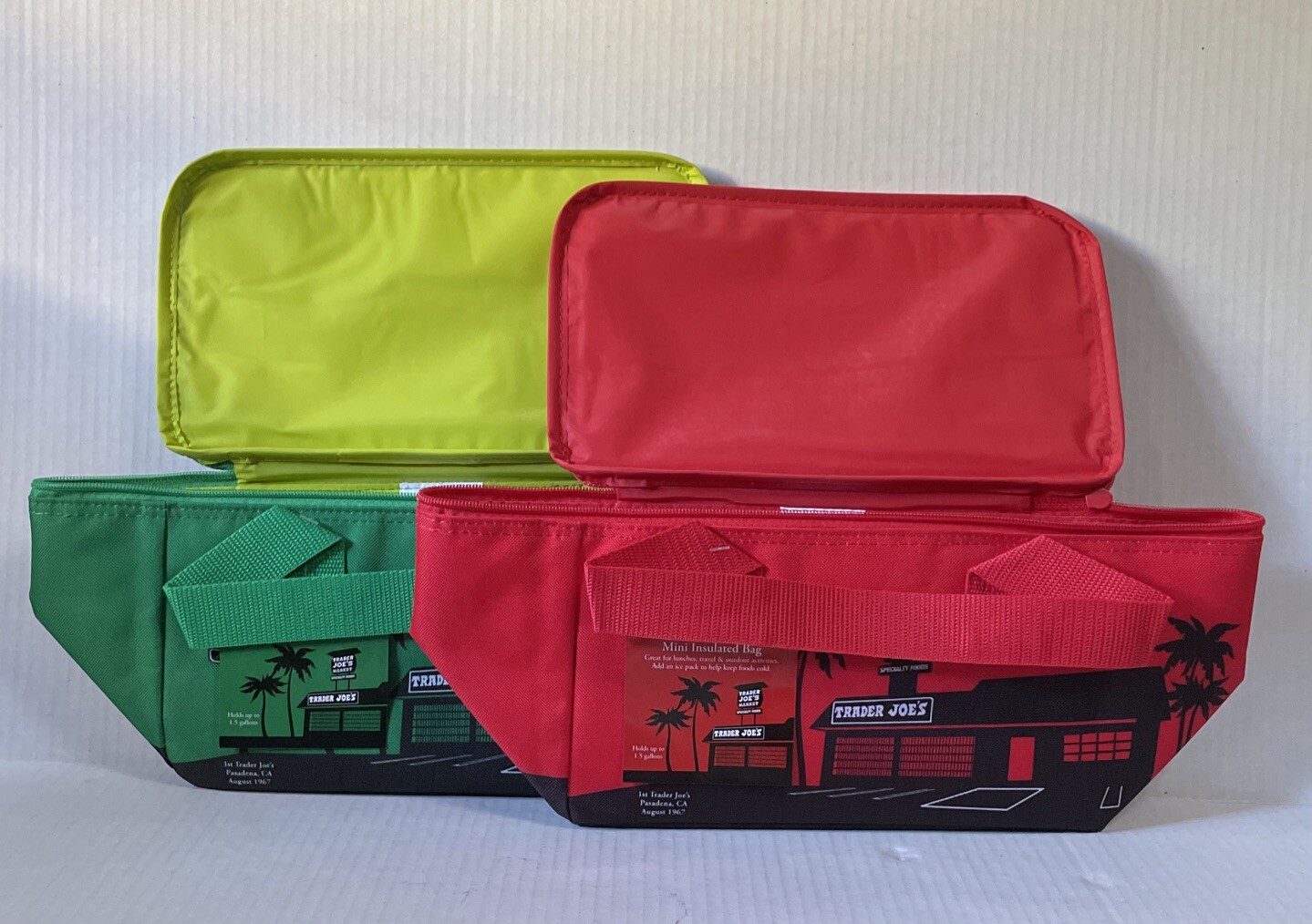 2 LIMITED EDITION Holiday 2024 TRADER JOE’s Mini Insulated Tote Bags Red Green