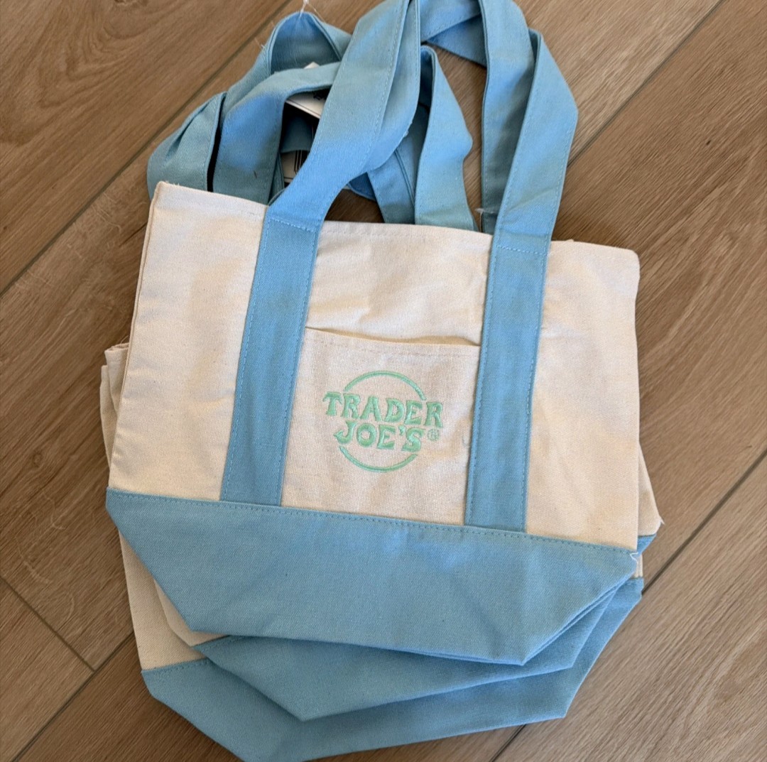 🔥 Trader Joe’s – Mini Canvas Tote Bag – Blue – Spring 2026 – Limited Edition 🔥