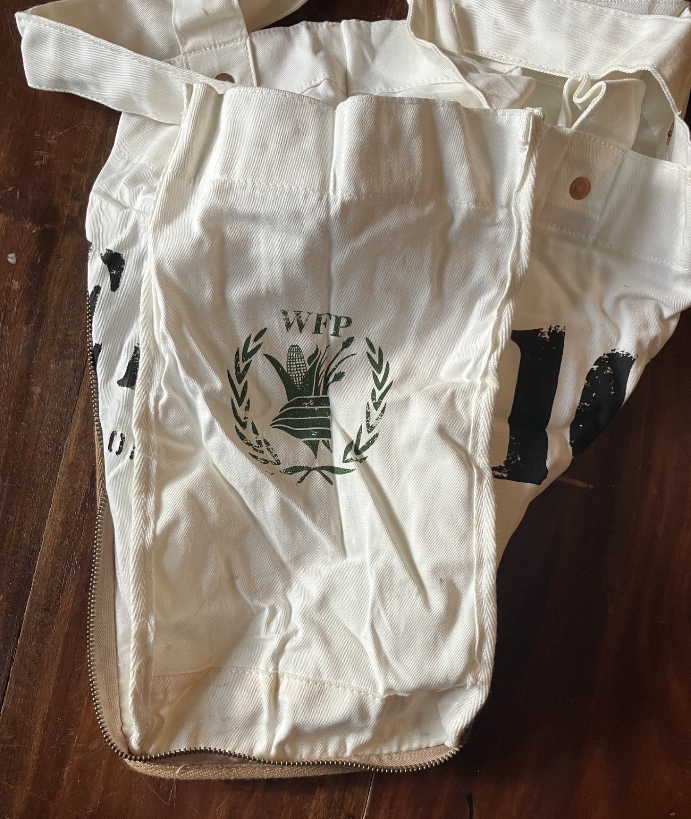Whole Foods/WFP FEED 100 Tote/Reusable Bag/Convertible Pouch OG Cotton-Burlap
