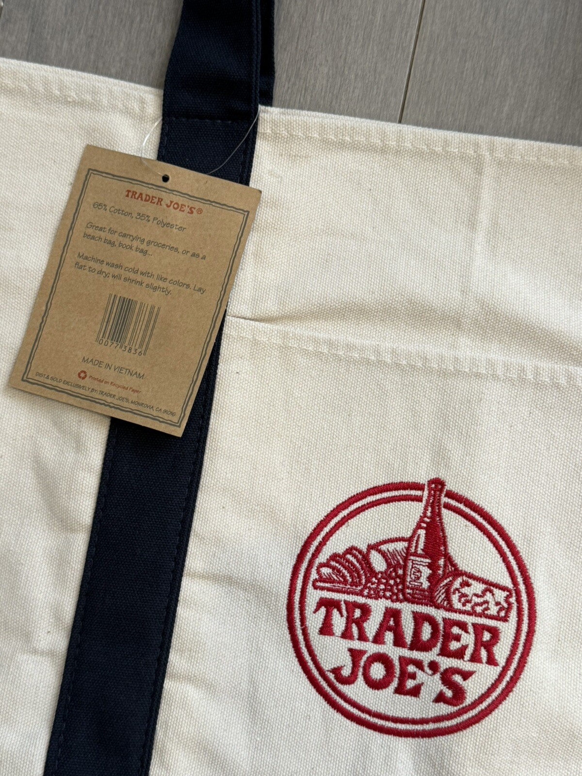 TRADER JOE’S CANVAS TOTE BAG Beige NWT SOLD OUT IN STORE 20×11