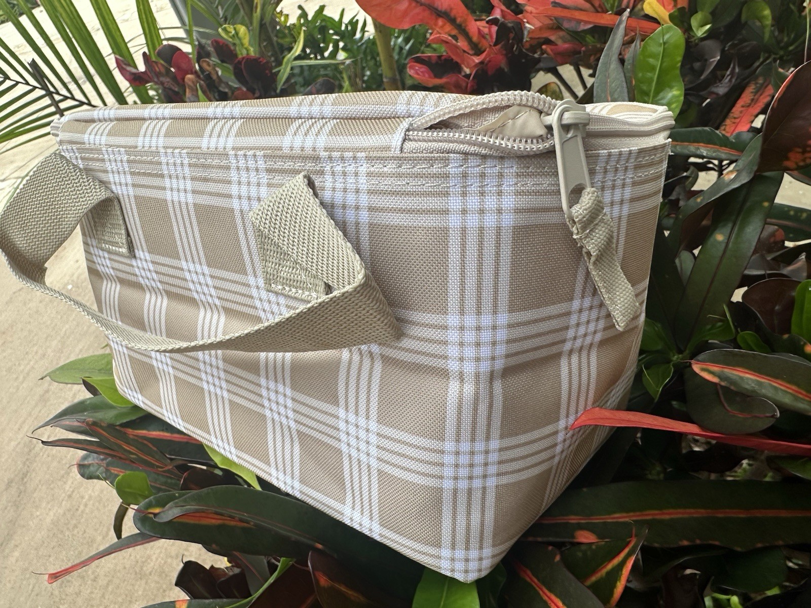 HAWAII EXCLUSIVE FOODLAND KHAKI PALAKA REUSABLE INSULATED LUNCH BAG TOTE NEW