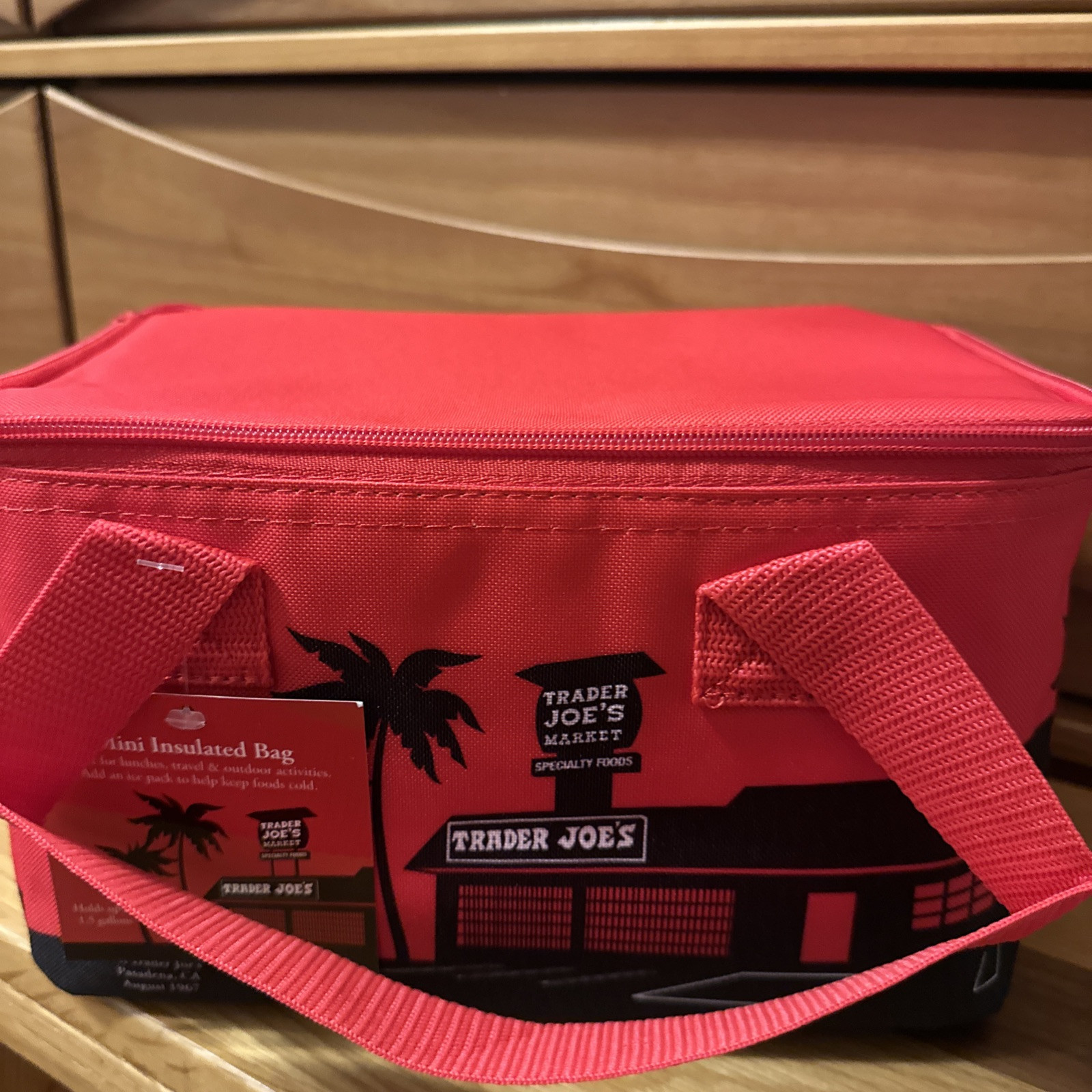 TRADER JOE’S MINI INSULATED TOTE LUNCH BAG RED NEW
