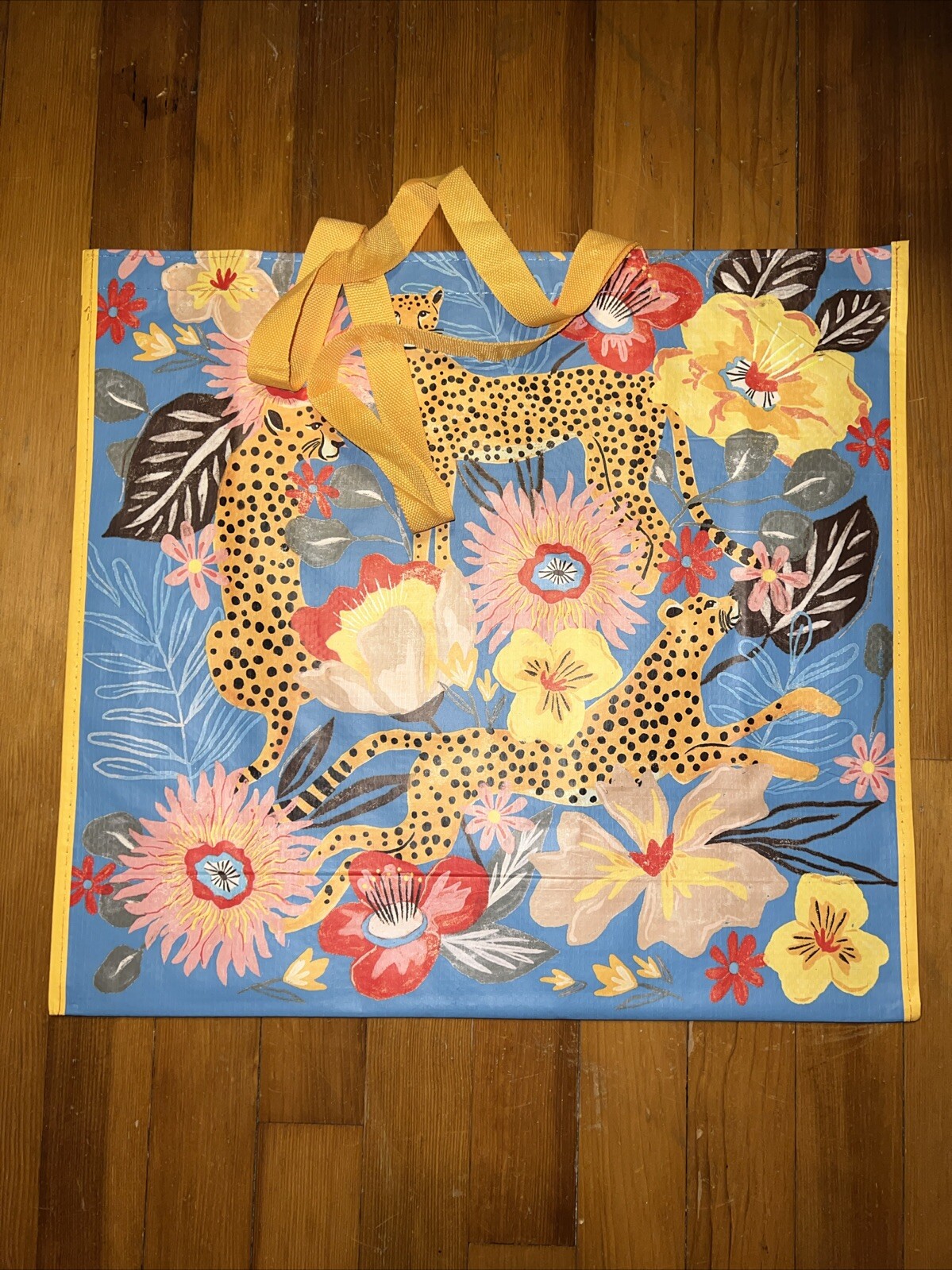 REUSABLE SHOPPING TRAVEL TOTE BAG LEOPARDS ECO FRIENDLY TJMAXX NEW