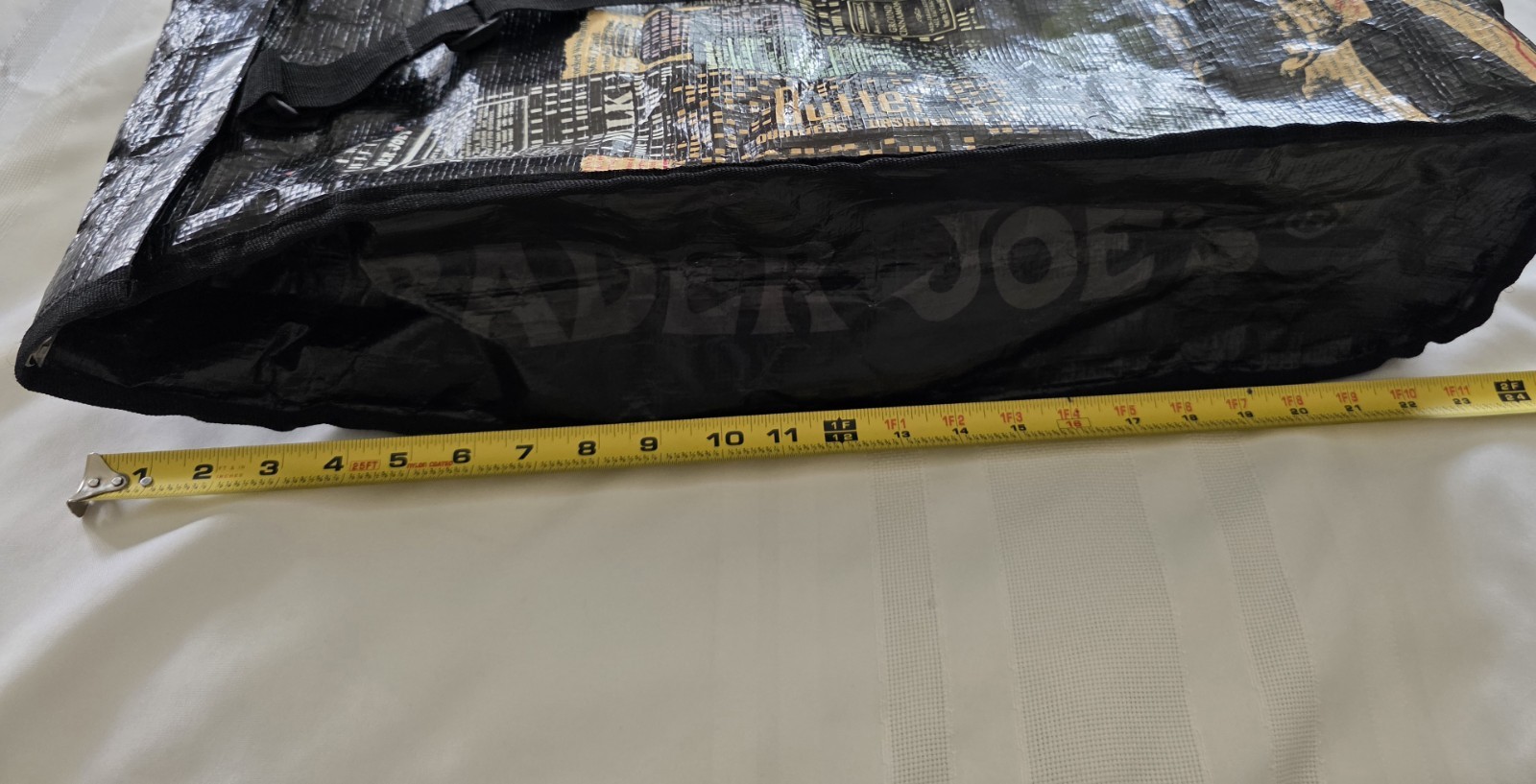 Trader Joe’s Rare & Discontinued Insulated Nocturne Night View Roller Tote Bag