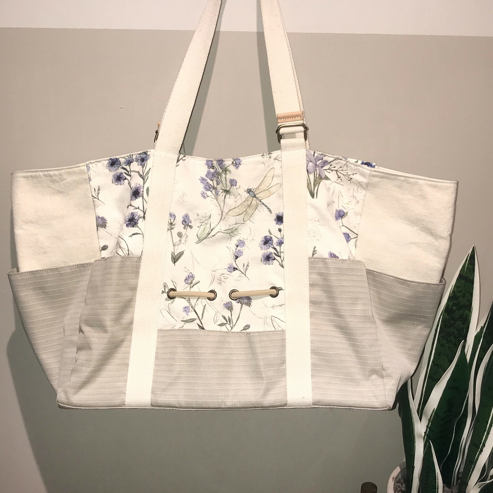 New LUZOH Gardening Tote Cotton Poly Tan Leather Trim Natural Taupe Floral 8 Pkt