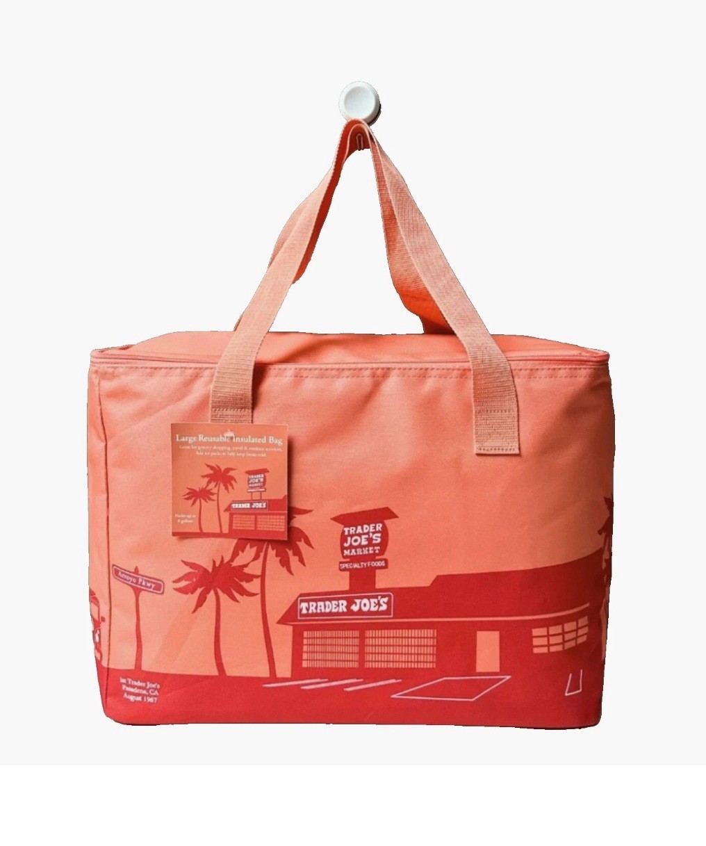Trader Joe’s Large Peach Reusable Insulated Cooler Shopping Bag 8 Gallon New
