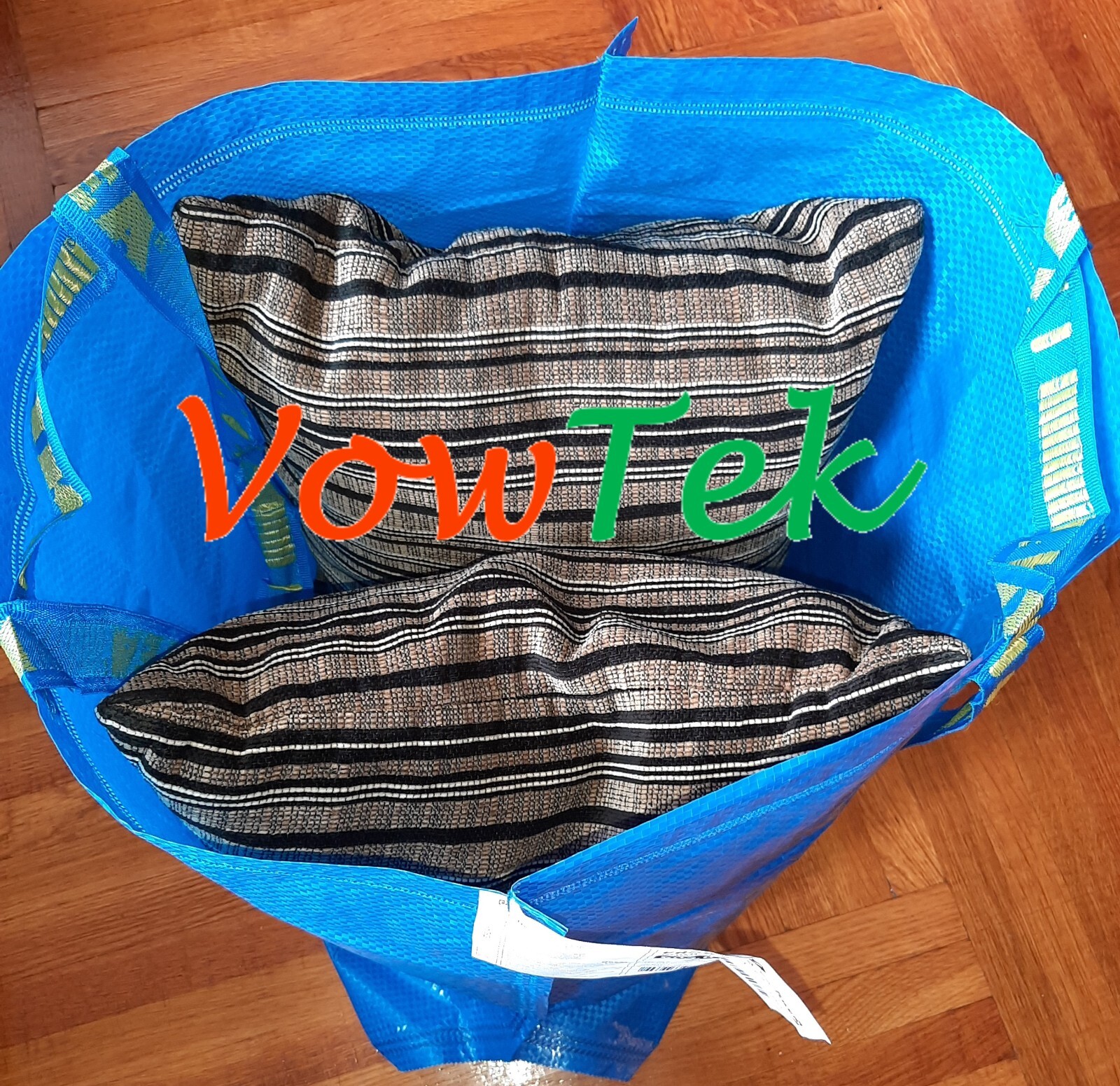 One IKEA Medium ECO Friendly FRAKTA Tote for grocery shopping laundry storage