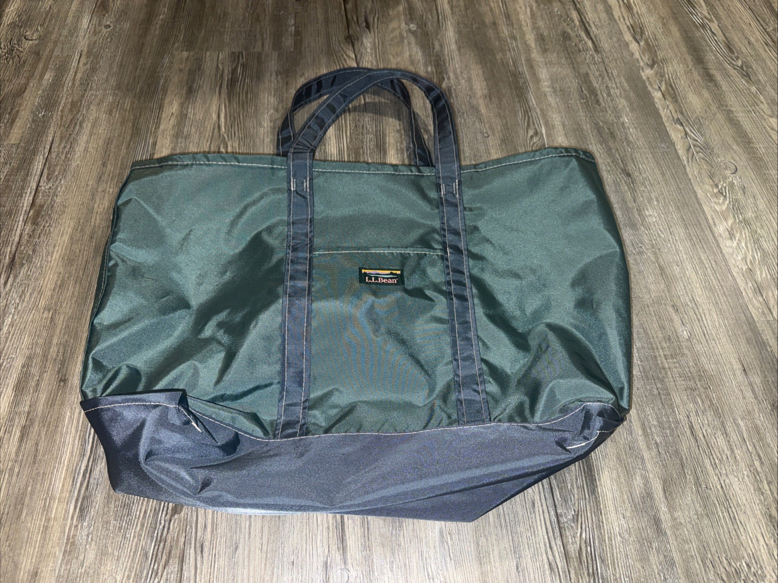 L. L. Bean Lightweight Nylon Tote Bag Zip Closure