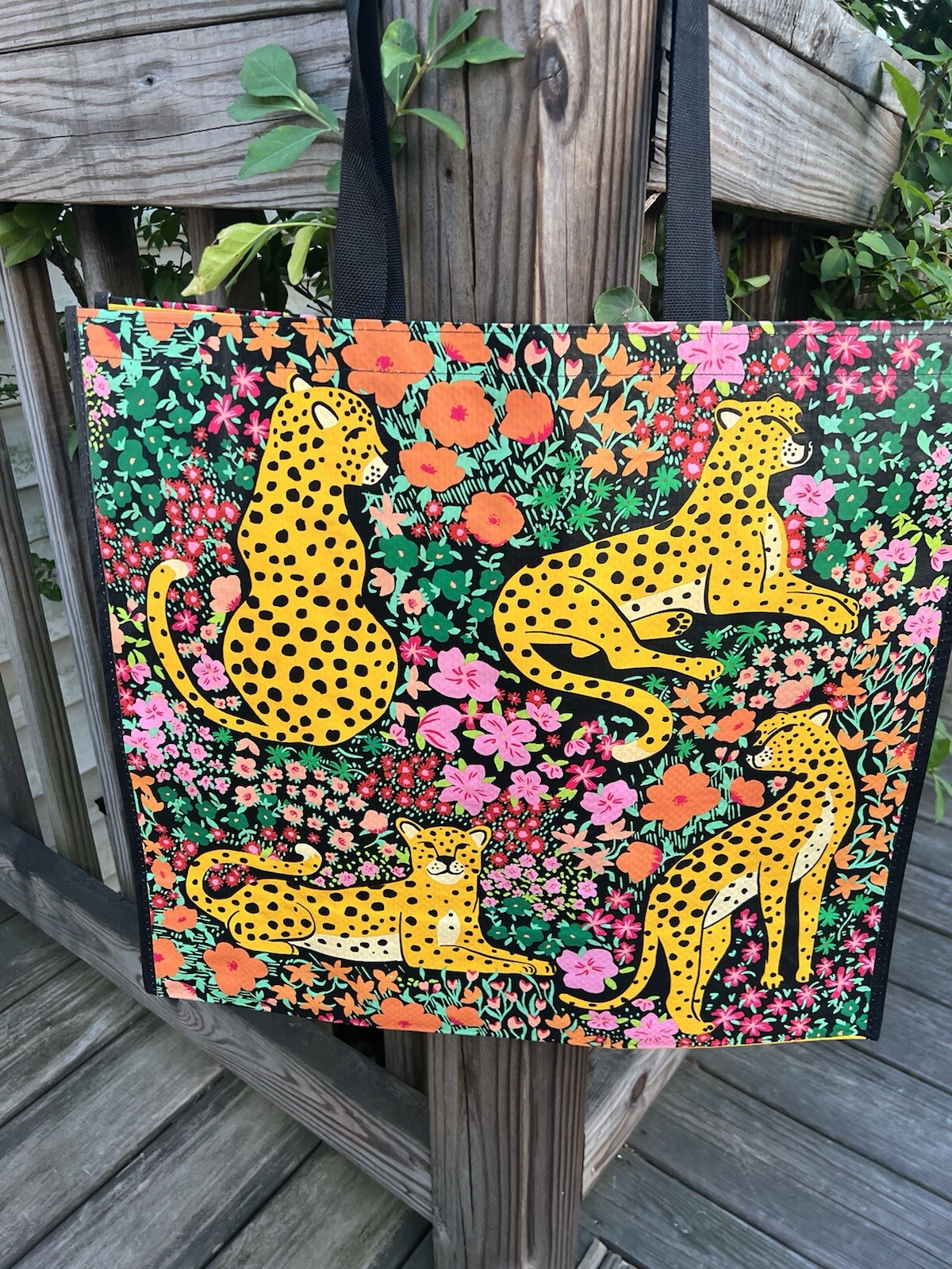 REUSABLE SHOPPING TRAVEL TOTE BAG LEOPARDS ECO FRIENDLY TJMAXX NEW