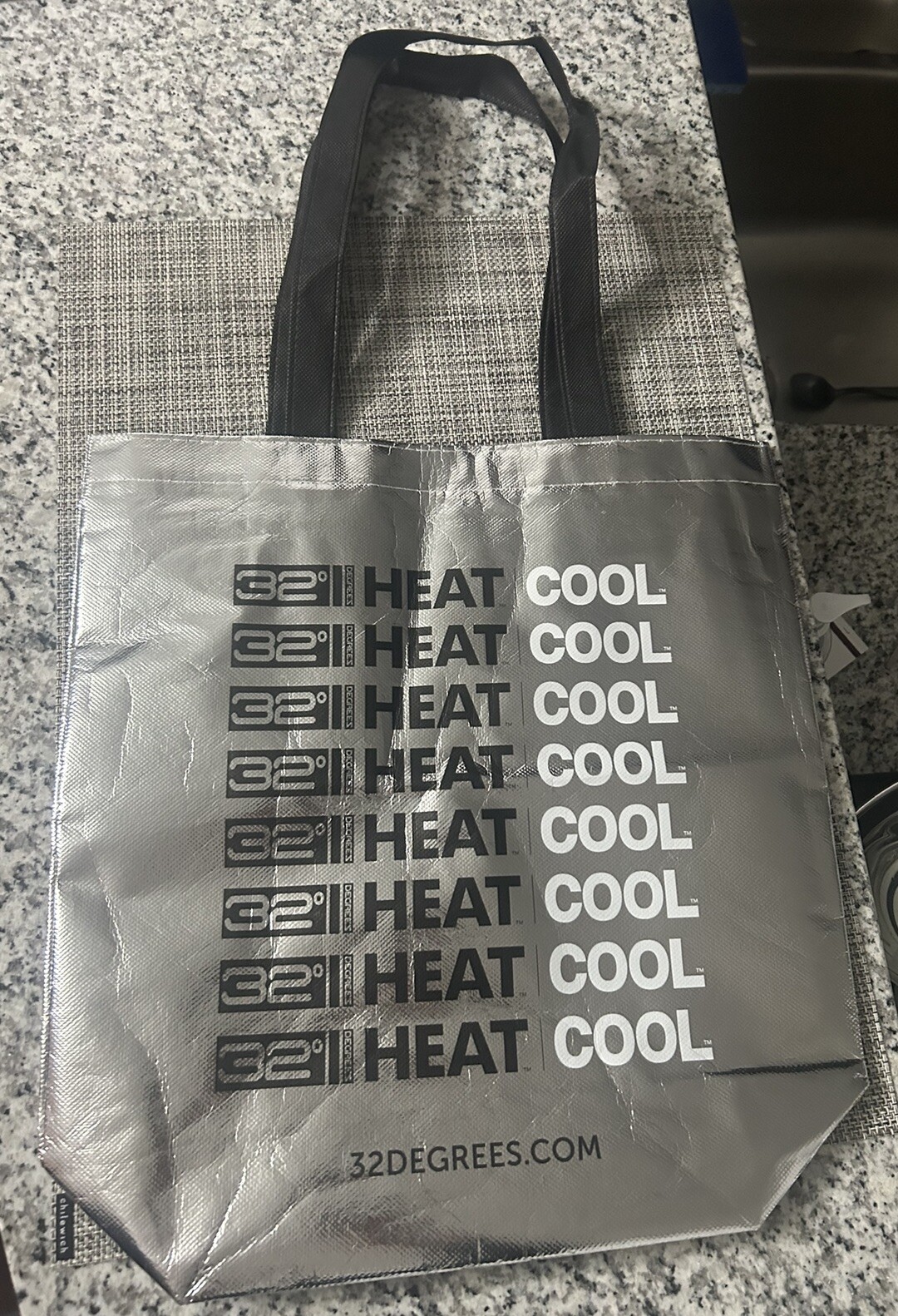 32 Degrees Silver Tote 15×12 NEW