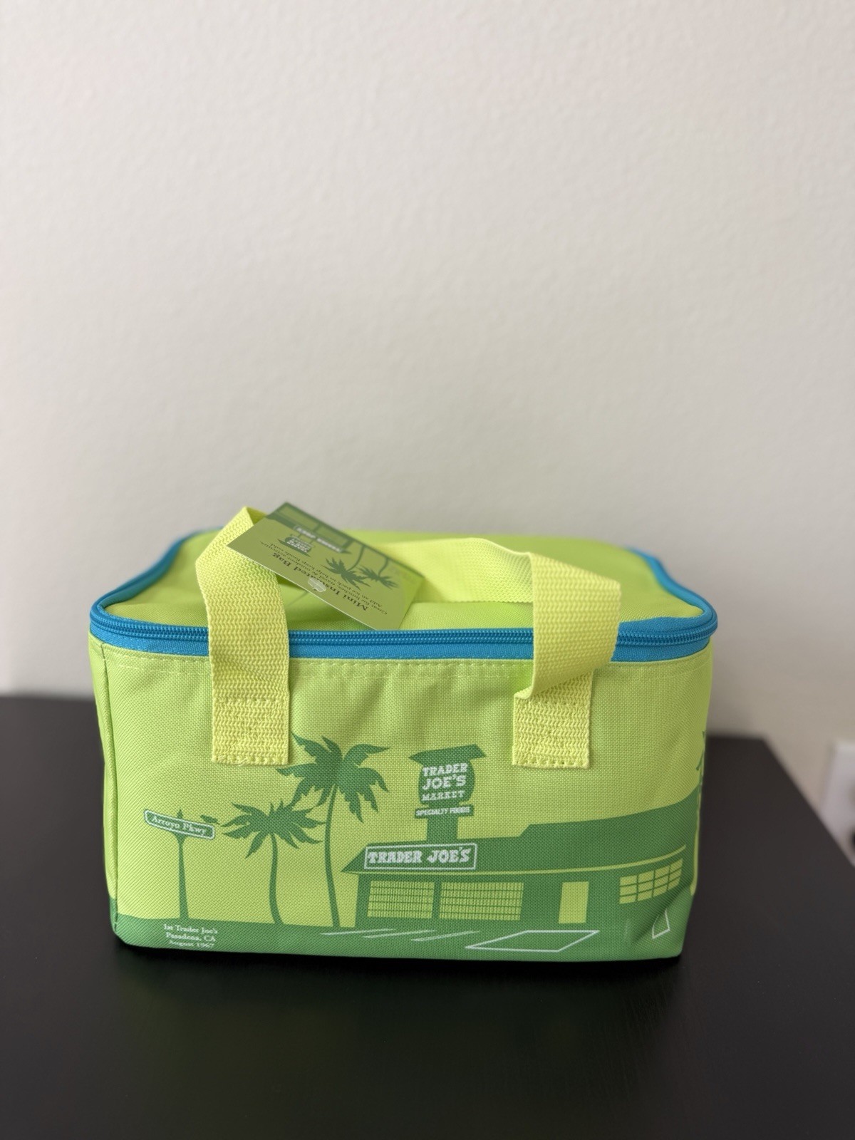 Trader Joes Mini Insulated Lunch Tote Bag – 2026 New – Lime Green, NWT