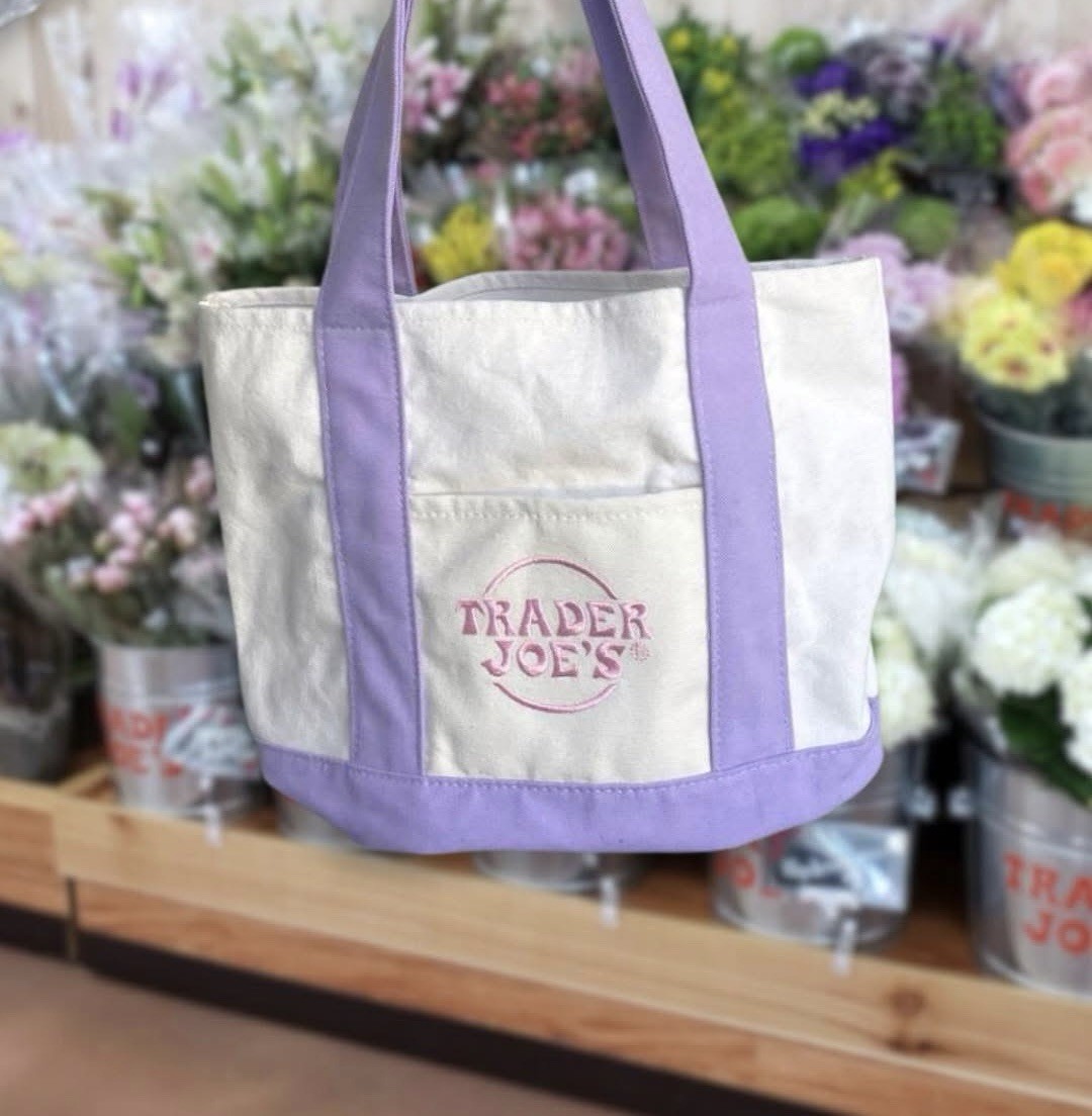 Trader Joe’s Lavender Purple Large Canvas Tote Bag 2026 Limited Easter🐣💜