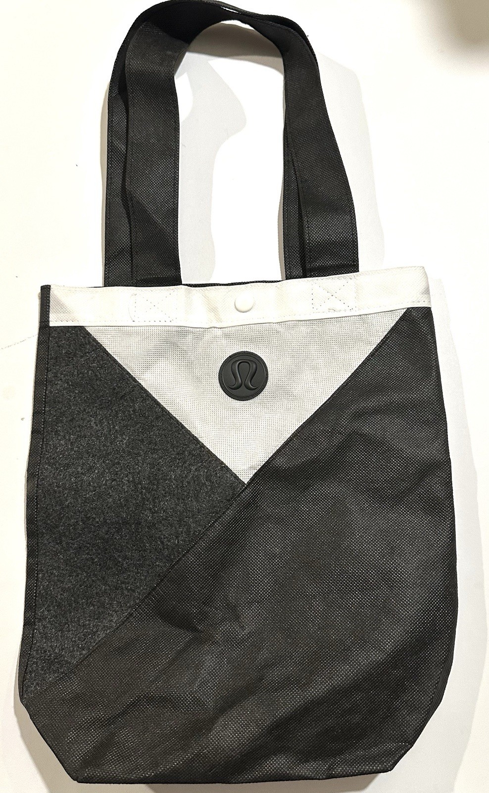 RARE Lululemon Tote Black Grey White Snap Shut 14×12 *Ships Free*