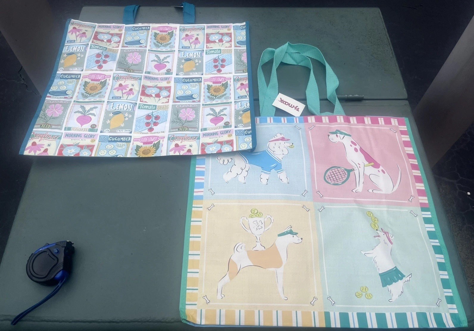 New Lot Of Two TJ MAXX REUSABLE SHOPPING TRAVEL Beach TOTE BAGS Dog And Seedbag