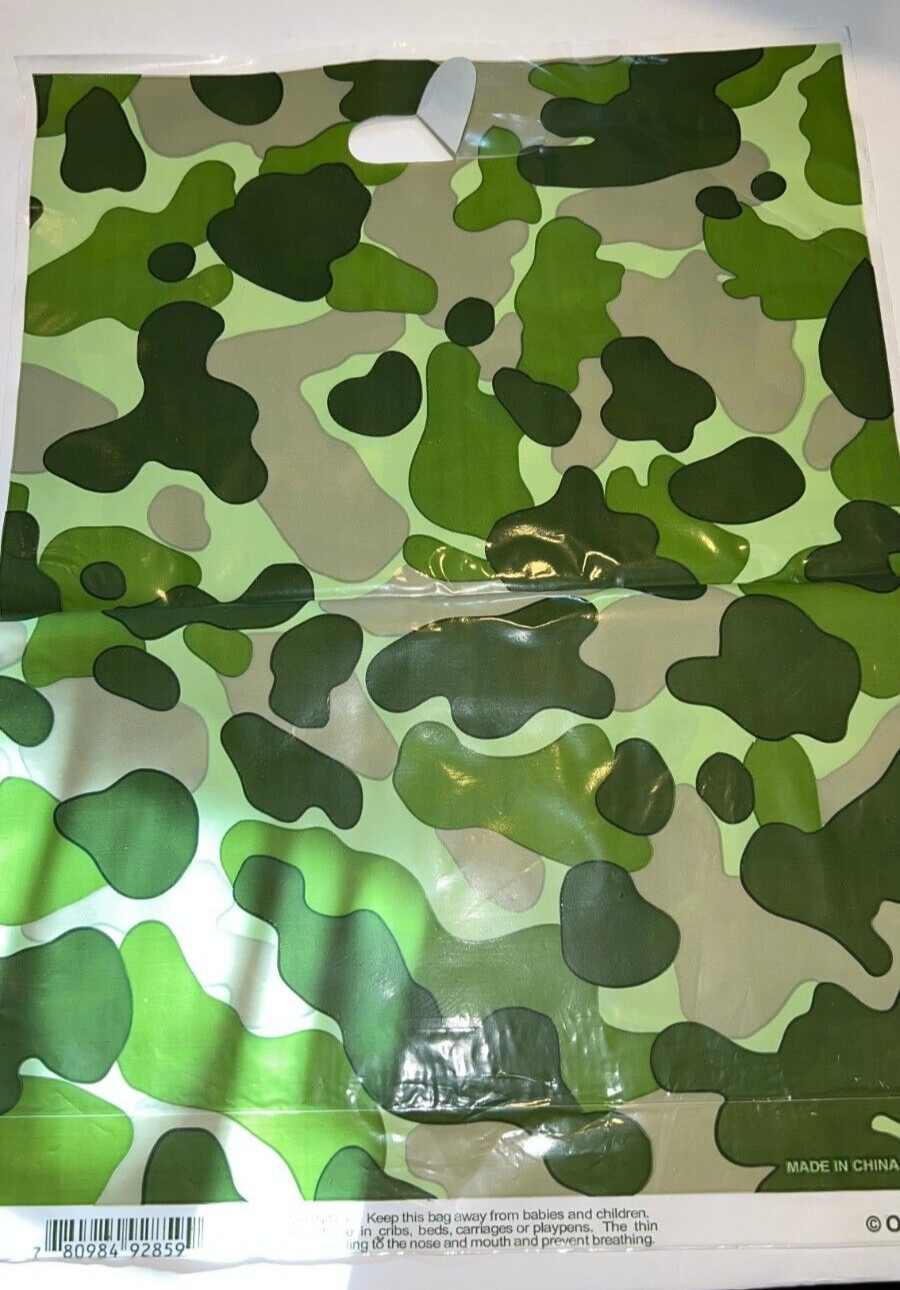 50 Pack Camo Large Plastic Shopping Bags Gift Store Army Military 12×17 handle