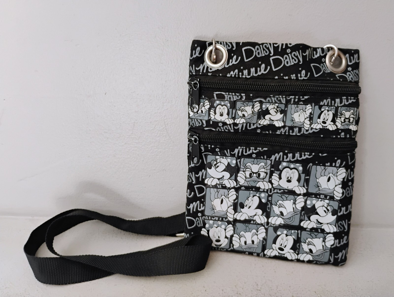 Disney Minnie Mouse Daisy Duck Black Canvas Crossbody Small 7.5″ Purse Bag