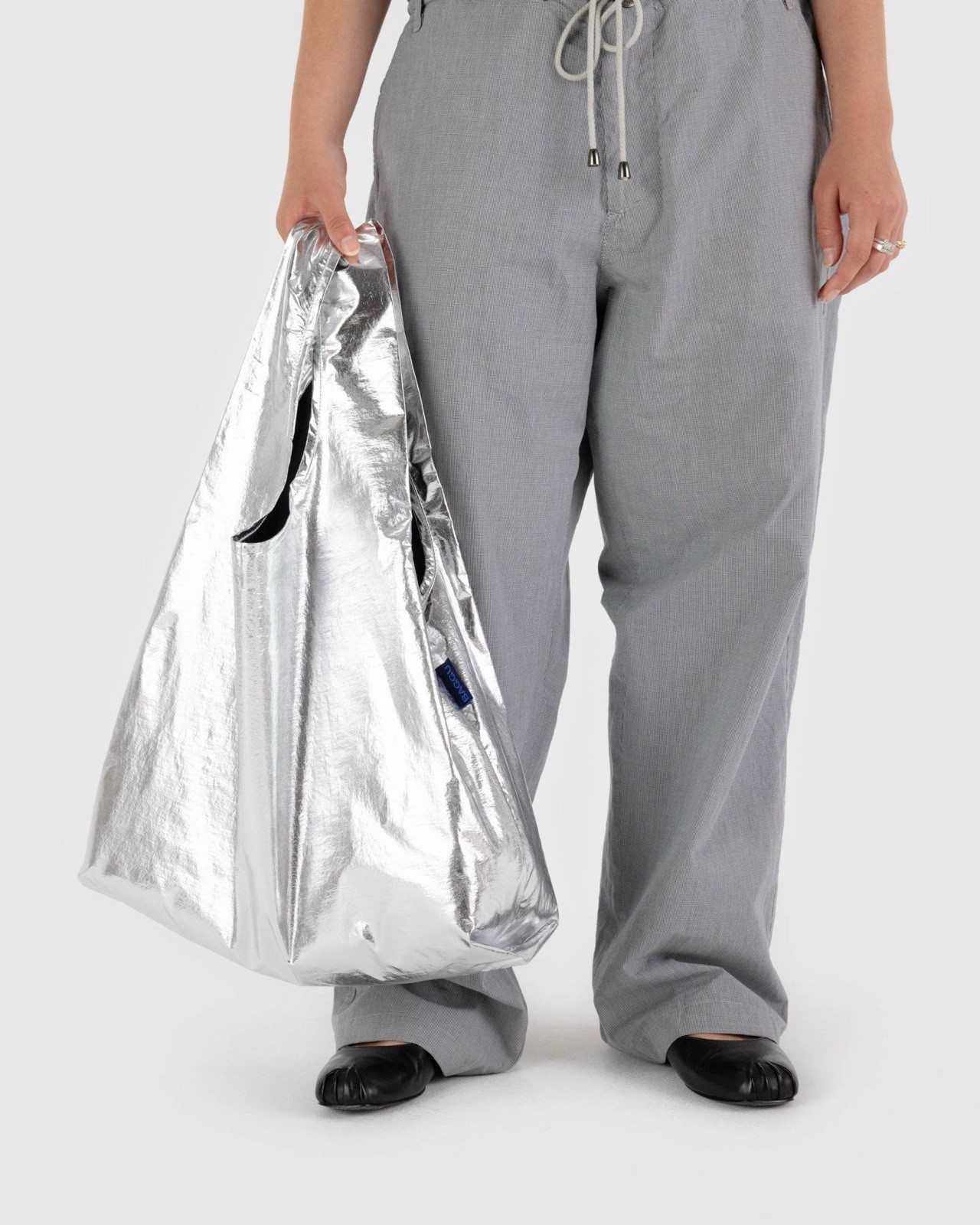 NEW! Baggu STANDARD BAG in “Metallic Silver” — Recycled Nylon SOLD OUT + RARE!!!