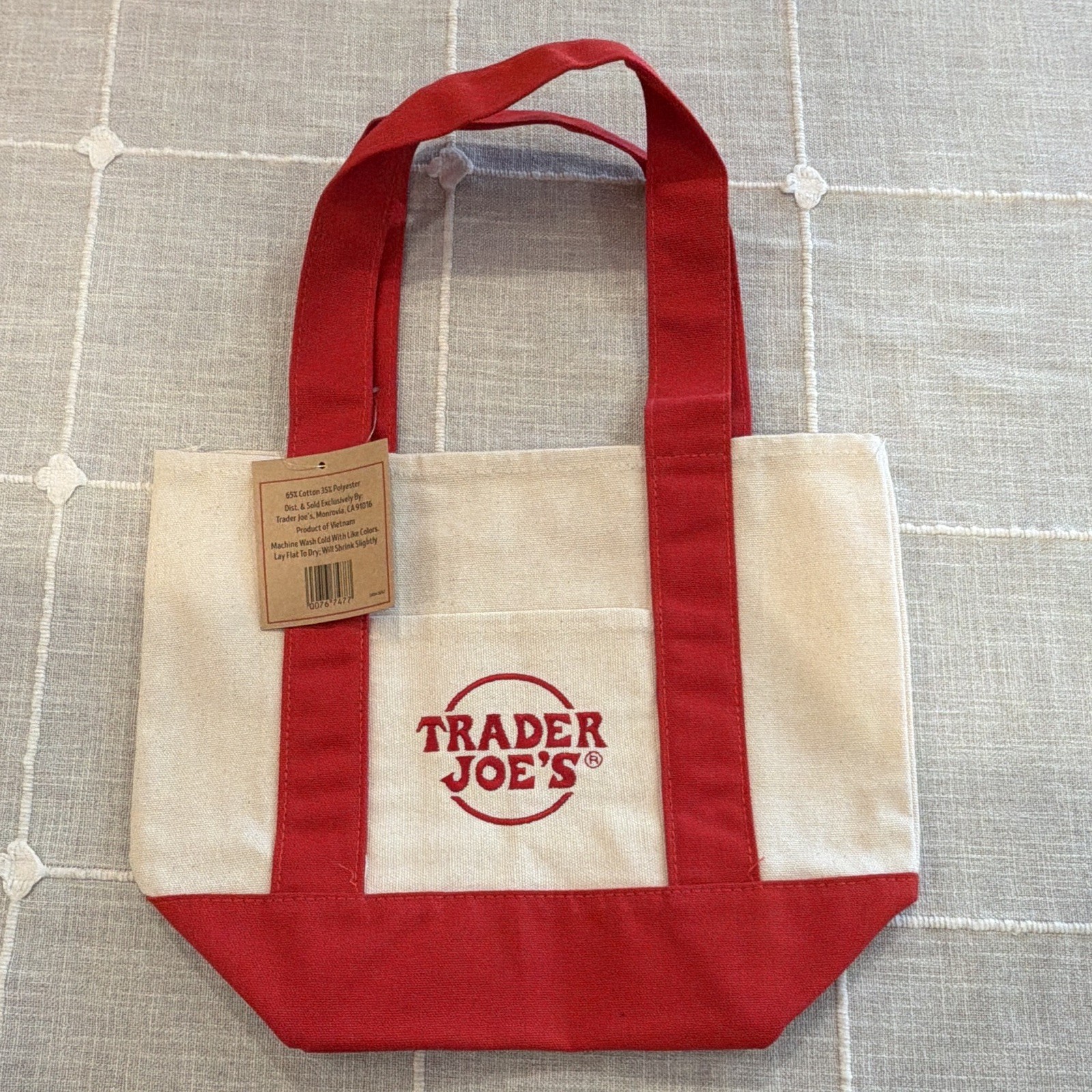 Trader Joe’s Reusable Logo Tote Bag Red/Beige Cotton/Poly 17×13.5×6 3.5gal