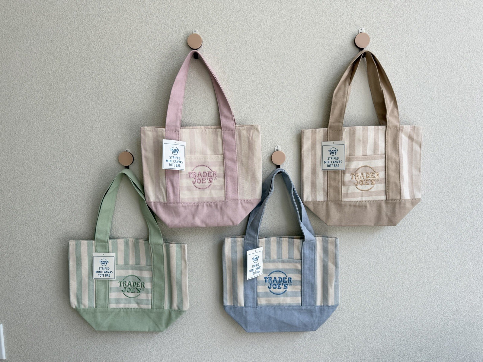 Trader Joe’s 2026 Mini Pastel Stripe Canvas Tote Bags – Set Of 4 – NWT